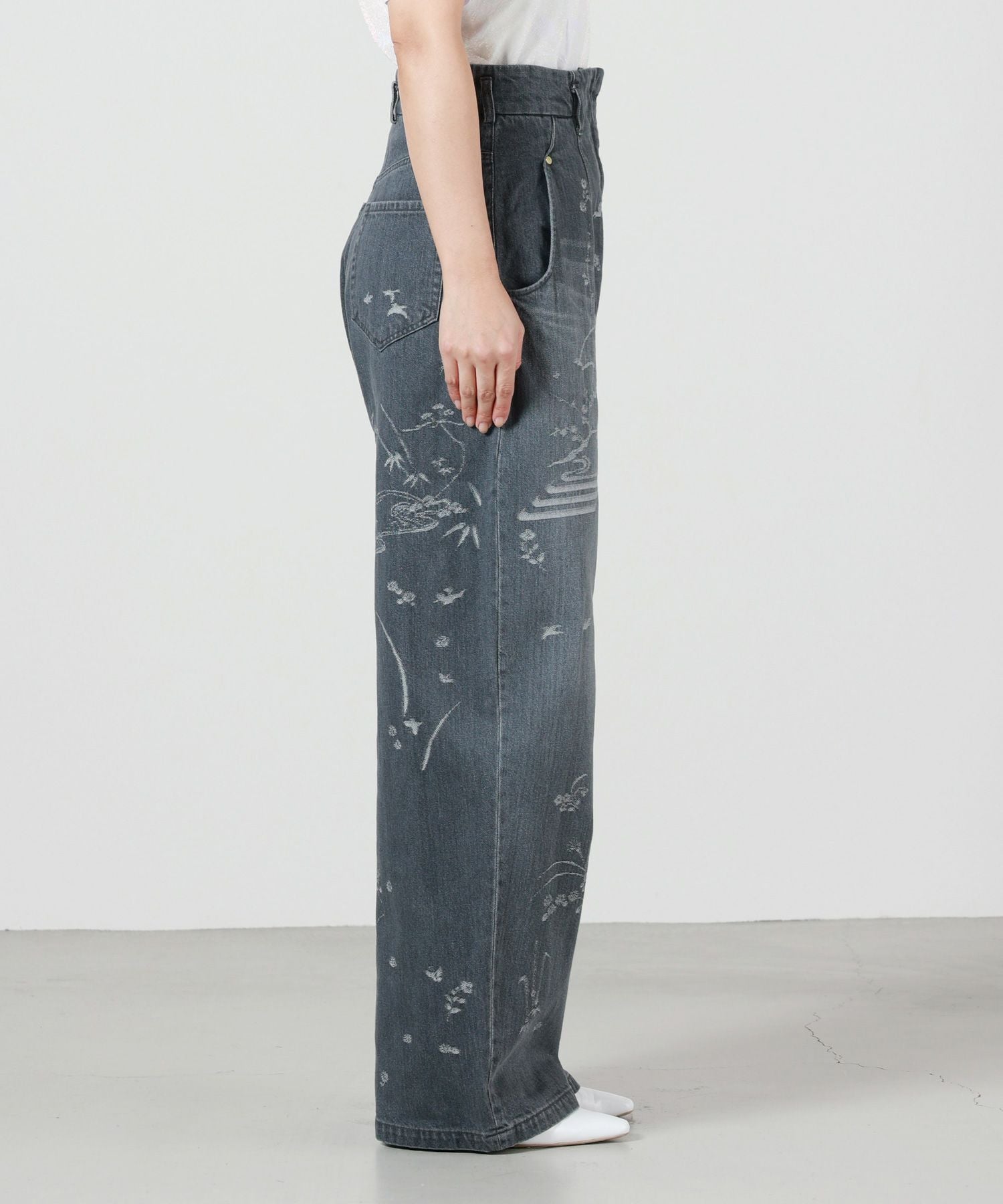Mame Kurogouchi(マメ クロゴウチ)】 Nature Pattern Jacquard Wide