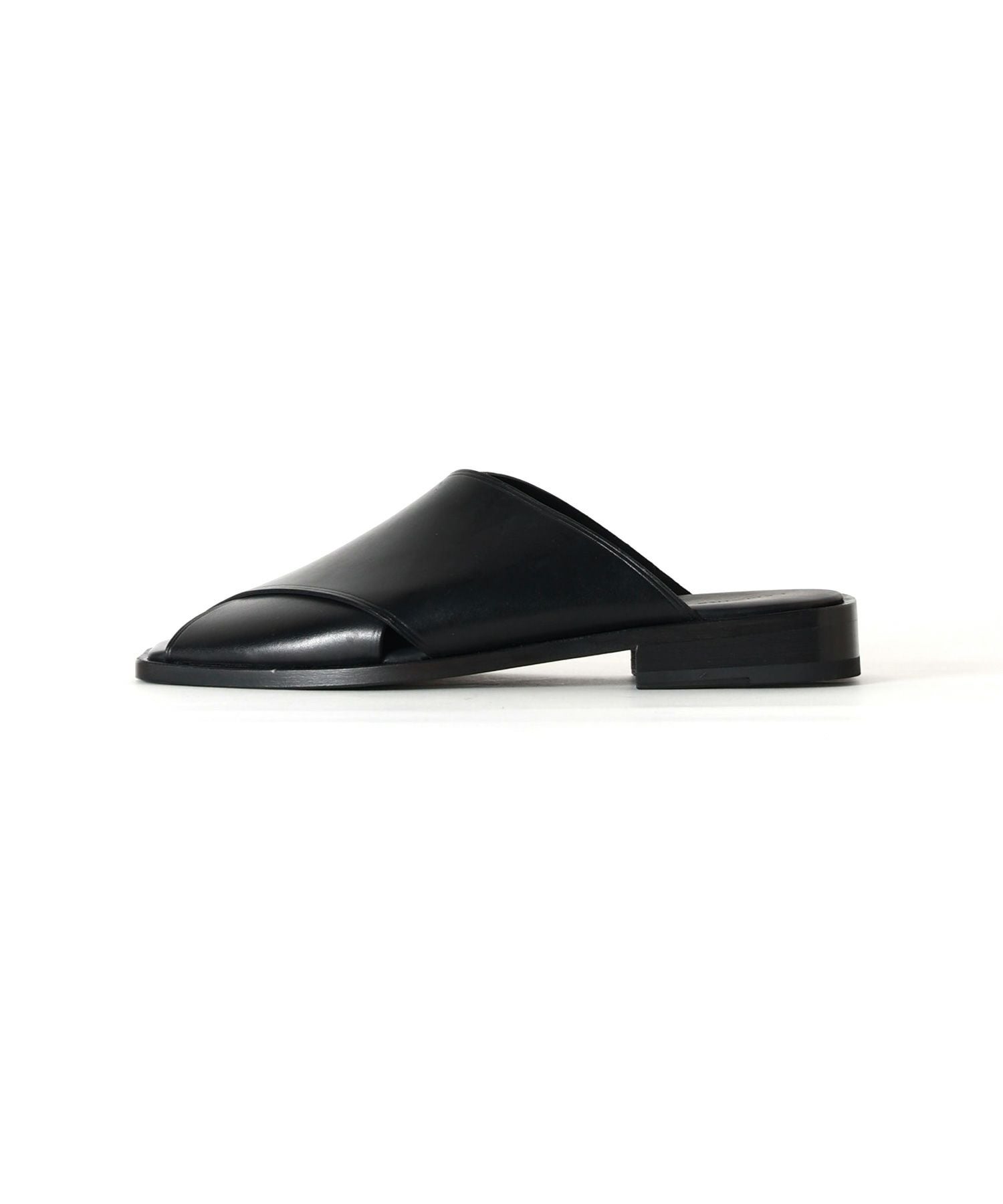 LEMAIRE(ルメール)】 CROSS FLAT SANDALS｜PARIGOT ONLINE（パリゴ