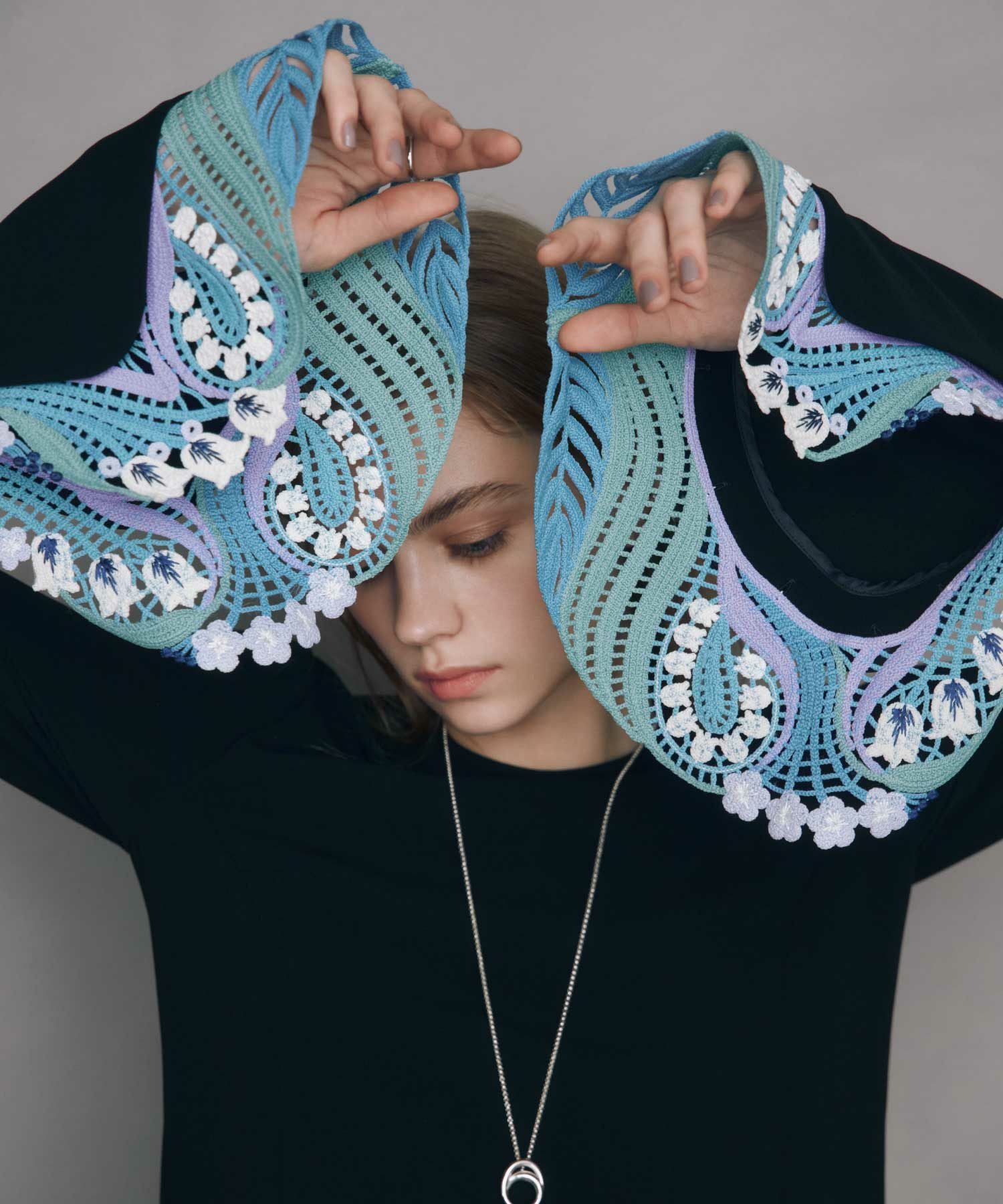 Mame Kurogouchi(マメ クロゴウチ)】 PARIGOT別注 Embroidered Cuffs