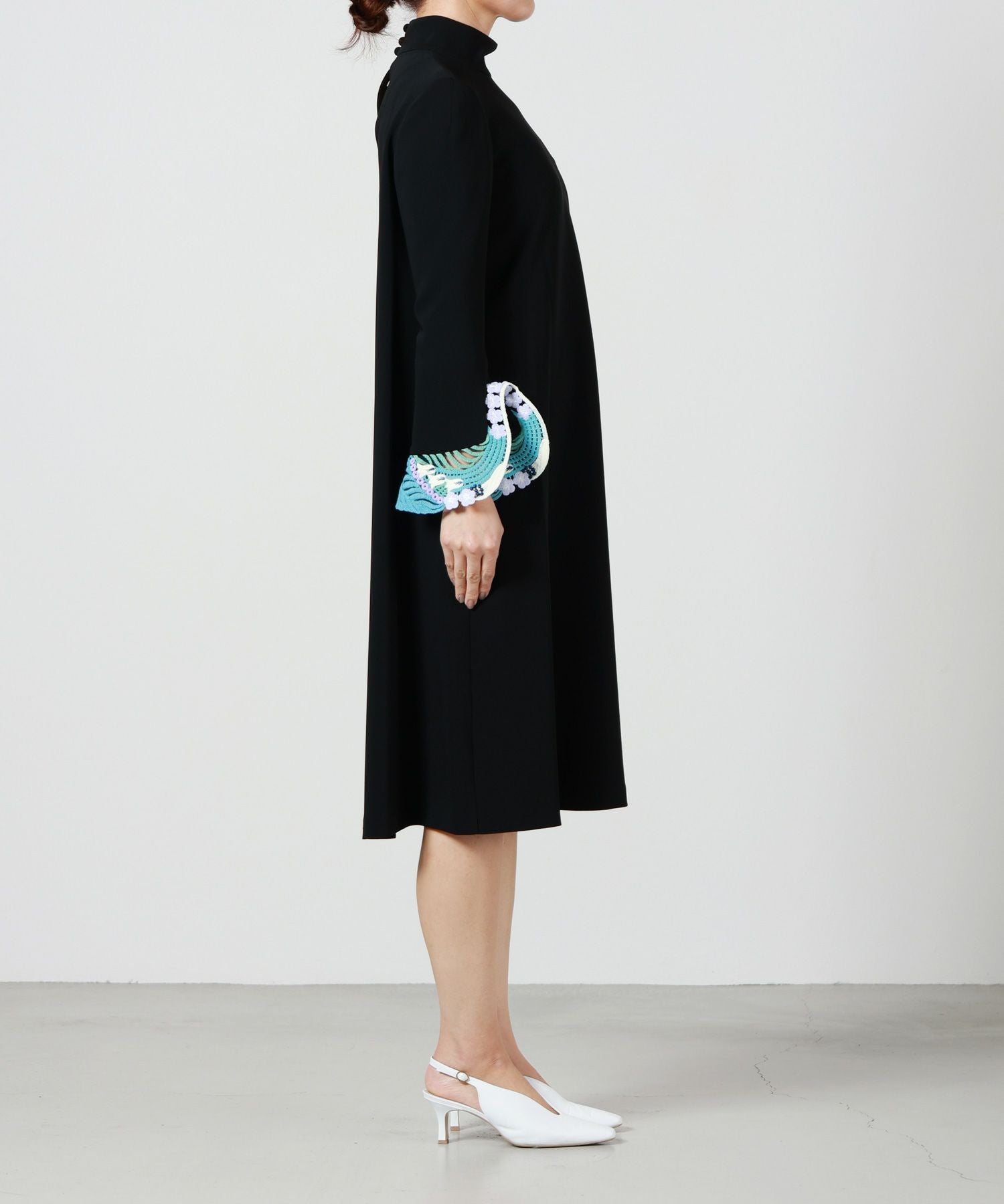 Mame Kurogouchi(マメ クロゴウチ)】 PARIGOT別注 Embroidered Cuffs A