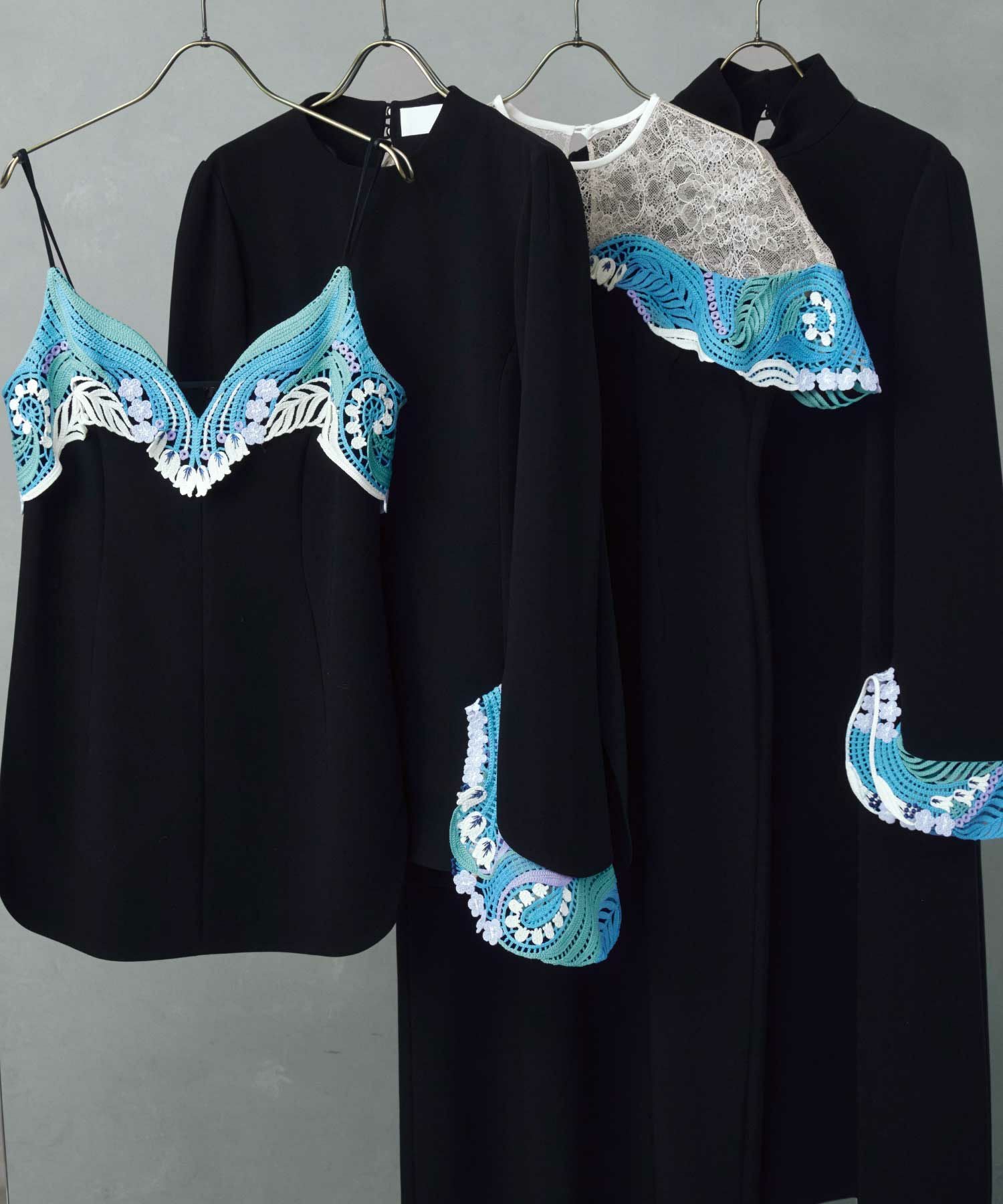 Mame Kurogouchi(マメ クロゴウチ)】 PARIGOT別注 Embroidered Cuffs A