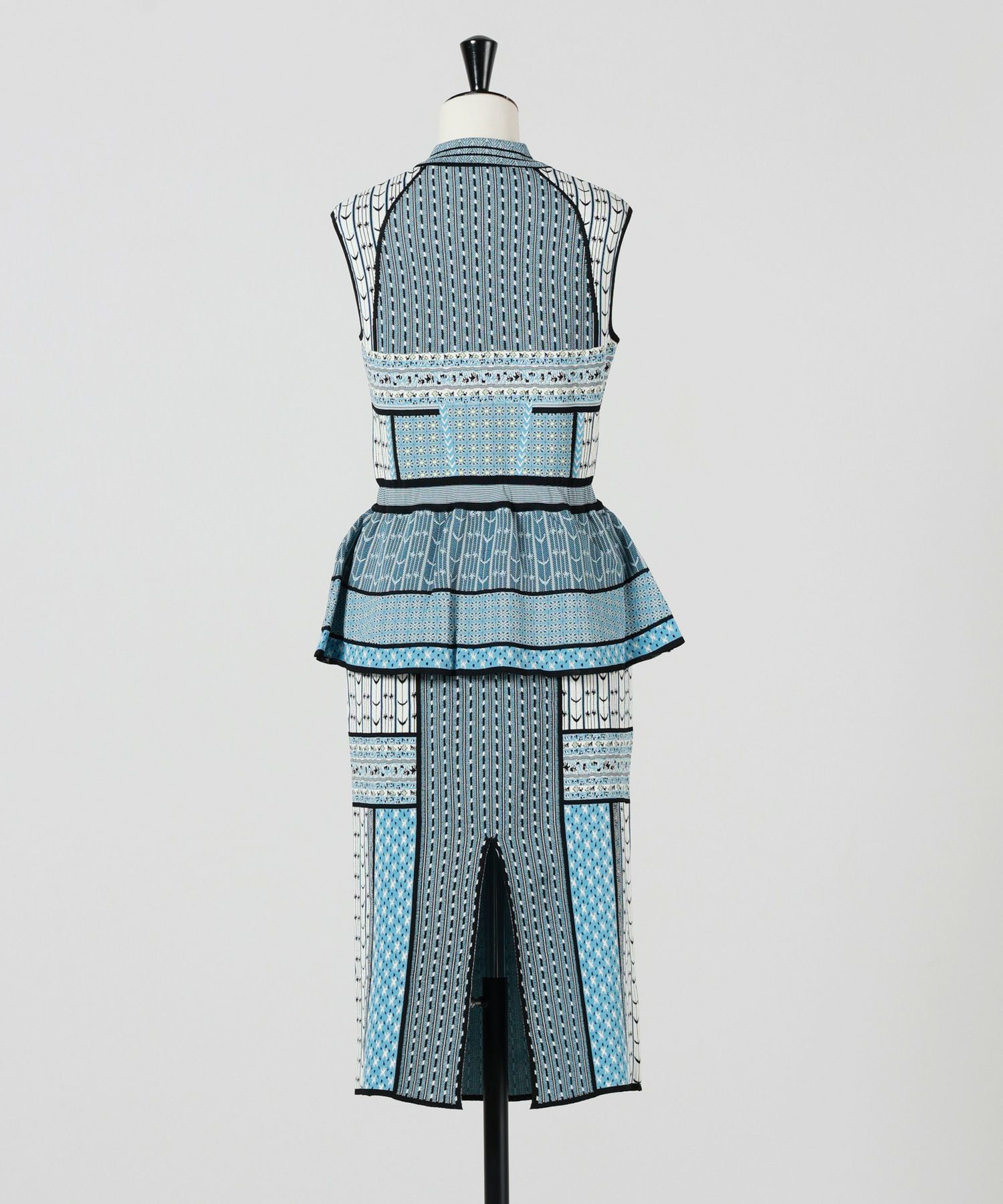 Mame Kurogouchi(マメ クロゴウチ)】 Geometric Pattern Knitted Dress