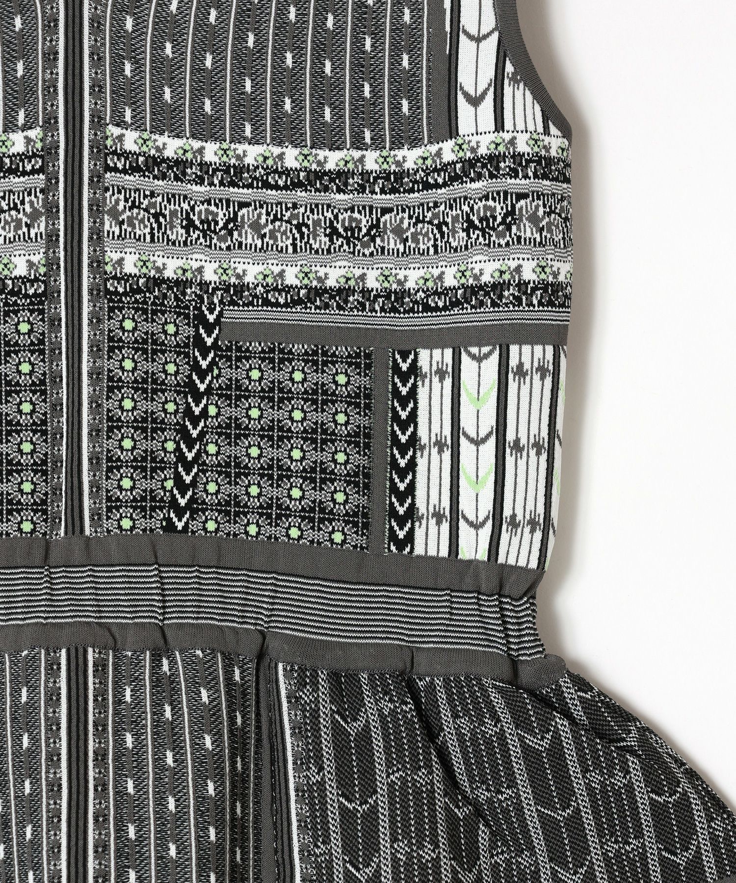 Mame Kurogouchi(マメ クロゴウチ)】 Geometric Pattern Knitted Dress