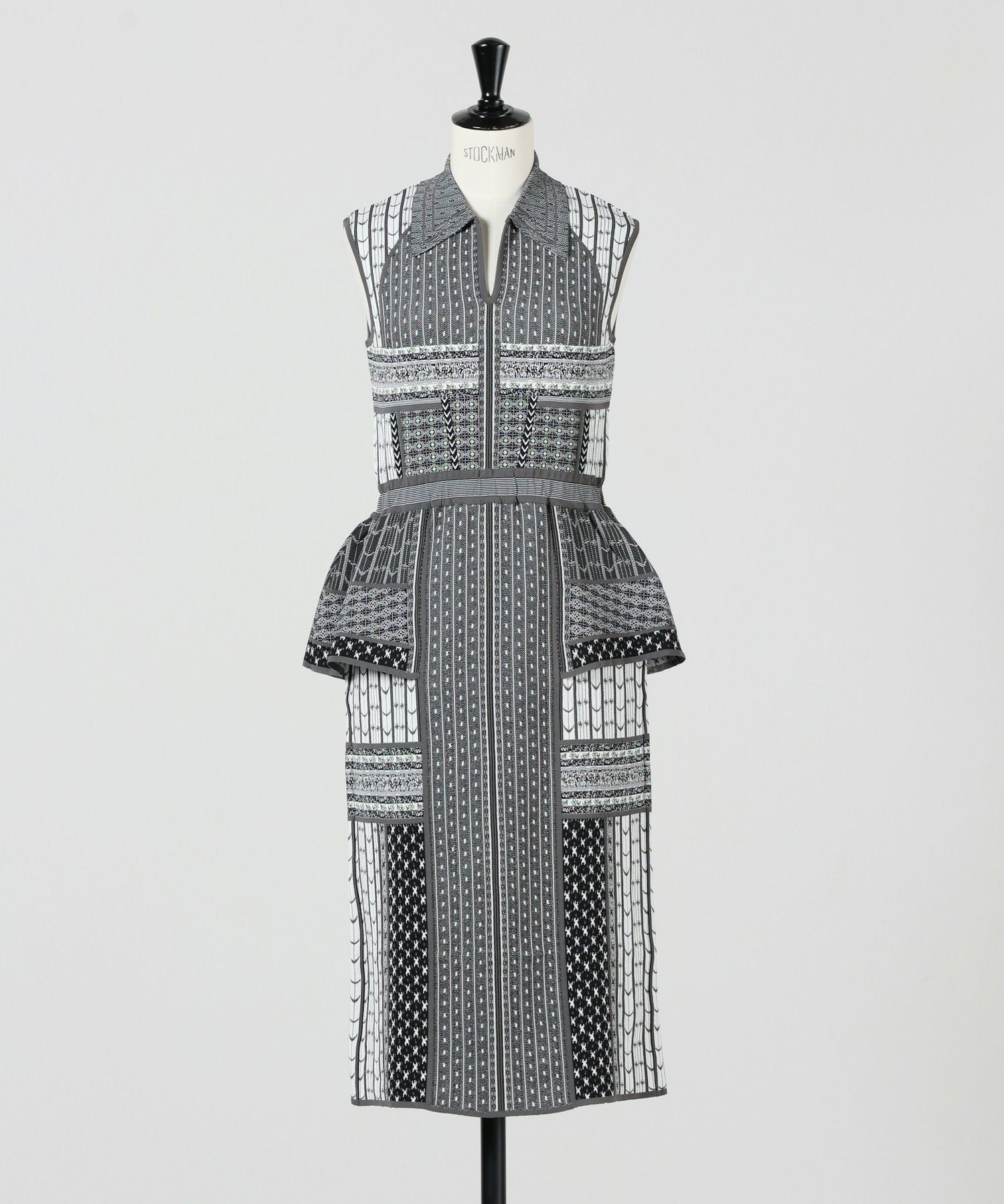 Mame Kurogouchi(マメ クロゴウチ)】 Geometric Pattern Knitted Dress