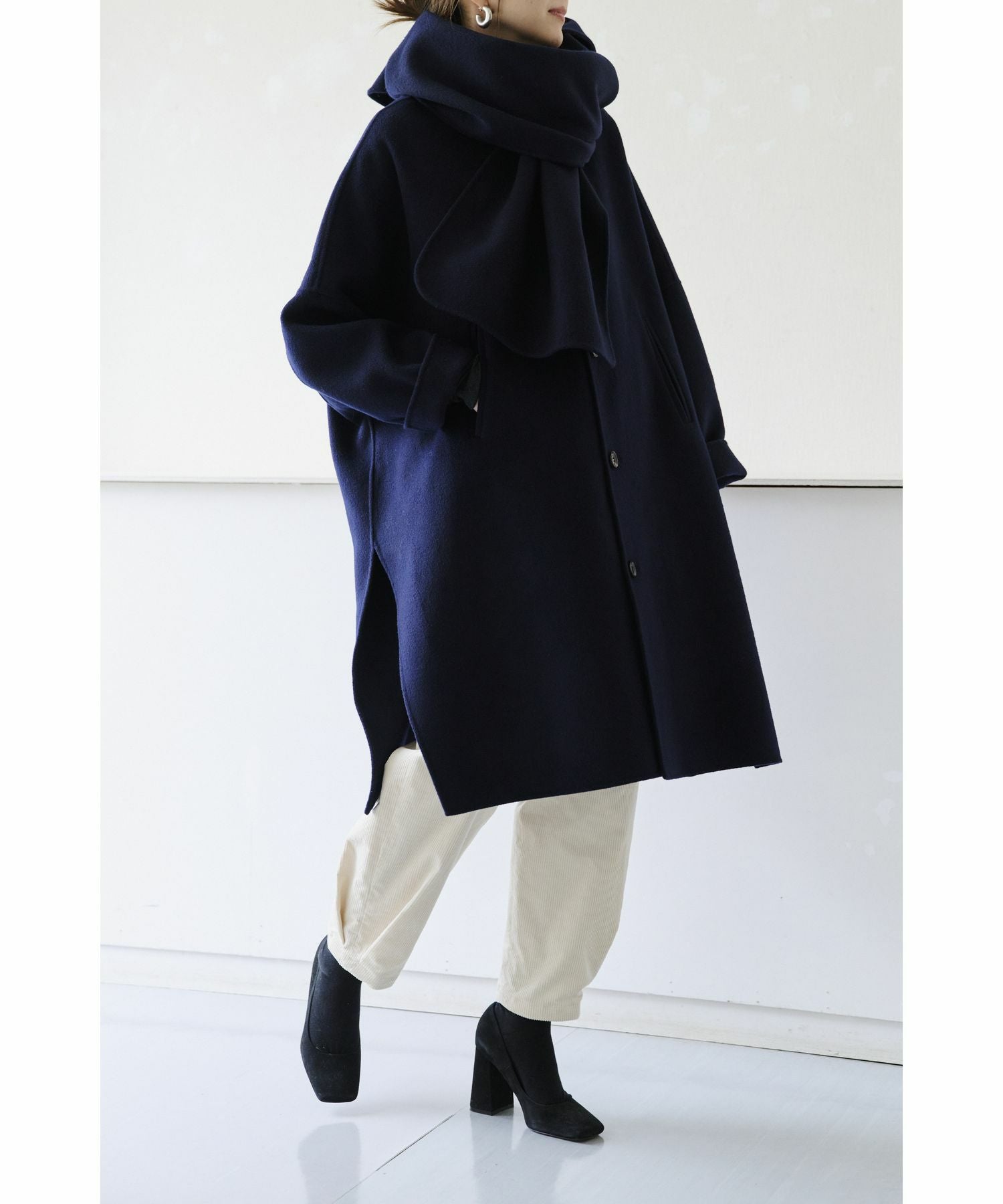 near.nippon(ニアーニッポン)】 ストール付ケープコート｜PARIGOT
