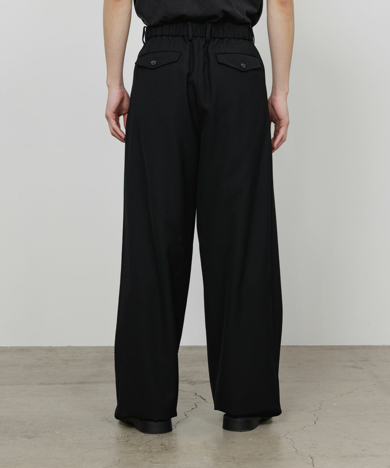 MARKAWARE(マーカウェア)】 TRIPLE PLEATED WIDE TROUSERS -Organic