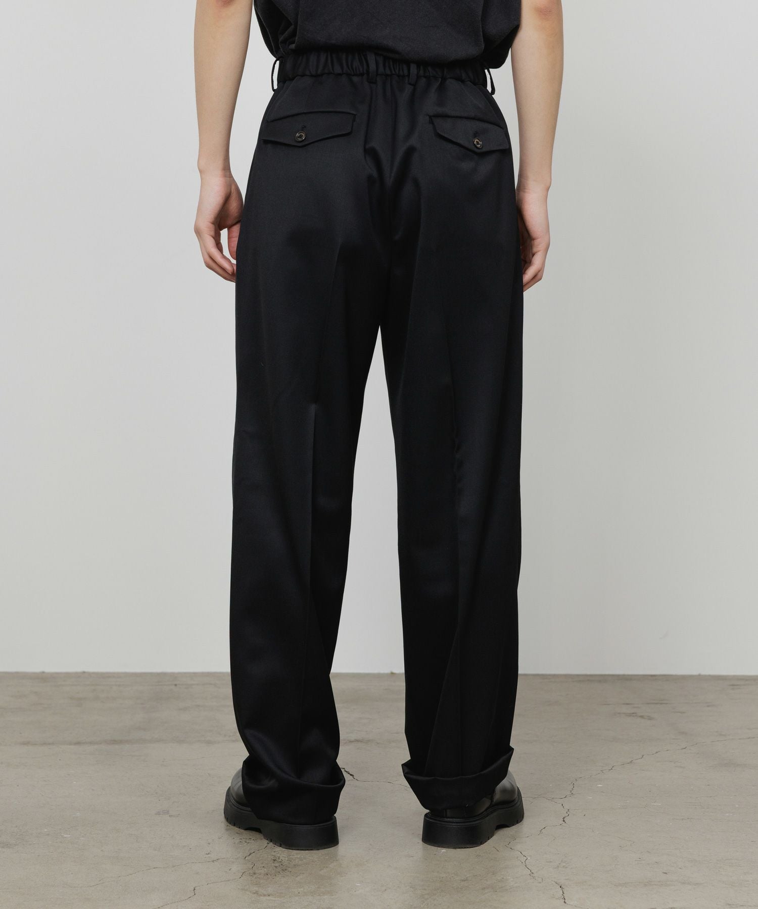 MARKAWARE(マーカウェア)】 Double Pleated Classic Wide Trousers