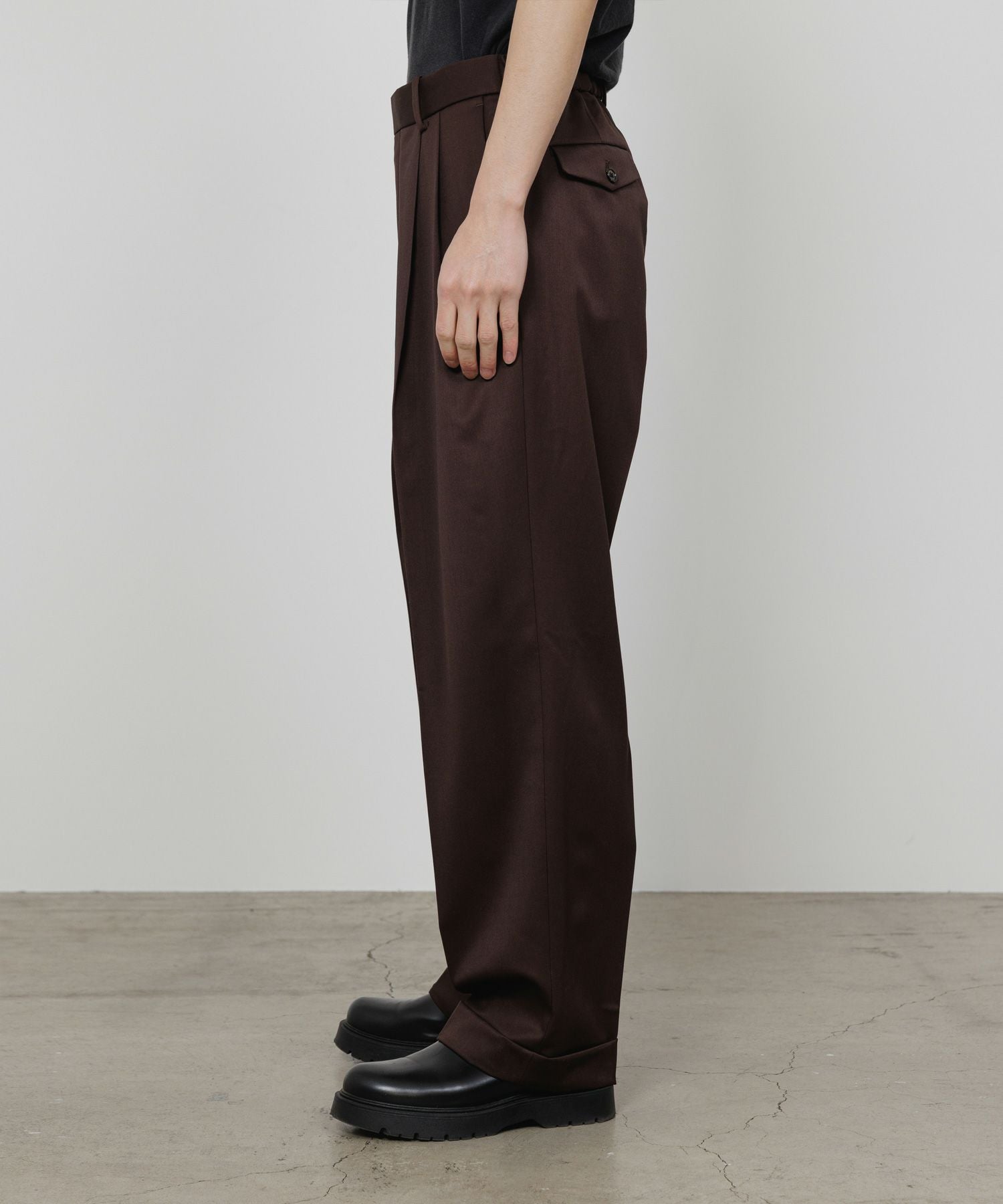 MARKAWARE(マーカウェア)】 Double Pleated Classic Wide Trousers