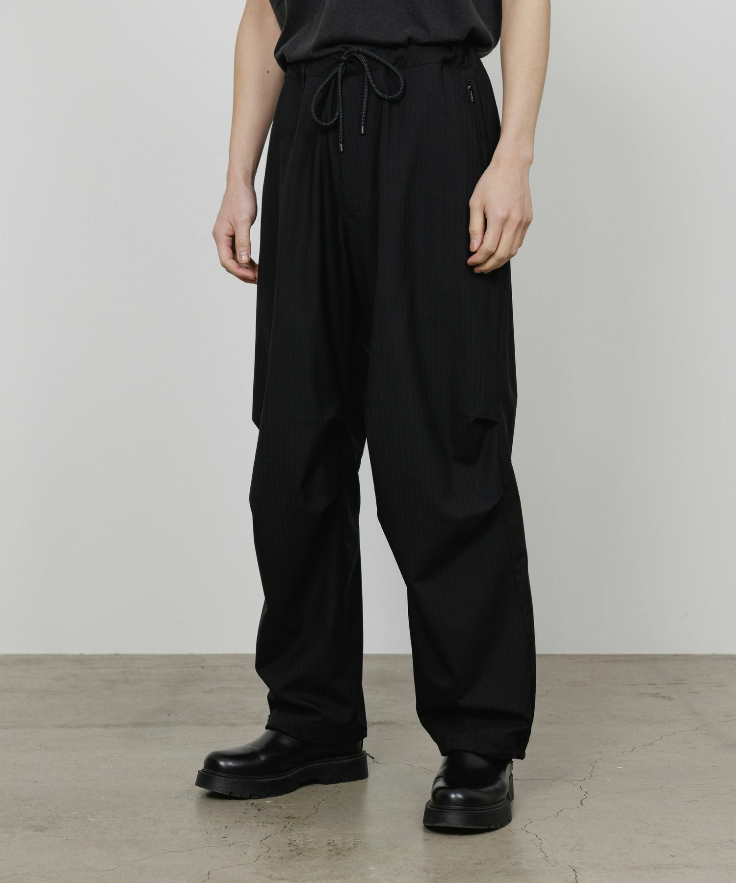 MARKAWARE(マーカウェア)】 2/60 ウールリップストップ トラックパンツ