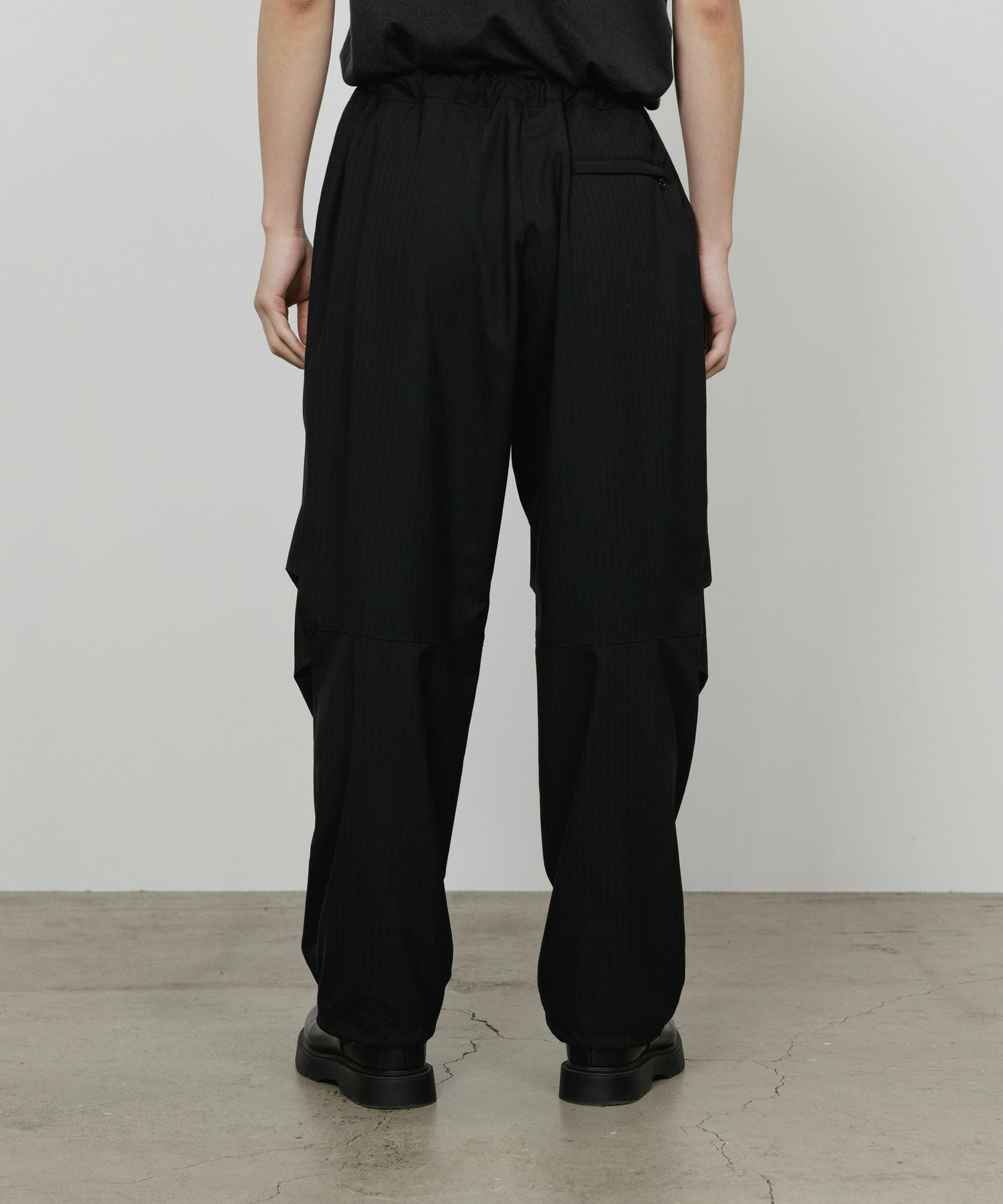 MARKAWARE(マーカウェア)】 2/60 ウールリップストップ トラックパンツ