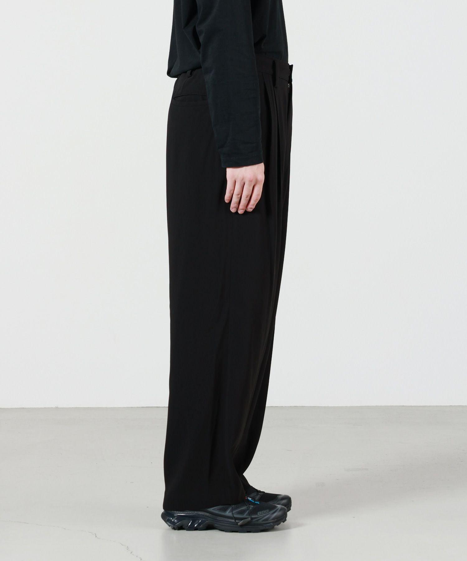 UJOH(ウジョー)】 Wide 2 Tuck PNT｜PARIGOT ONLINE（パリゴオンライン）