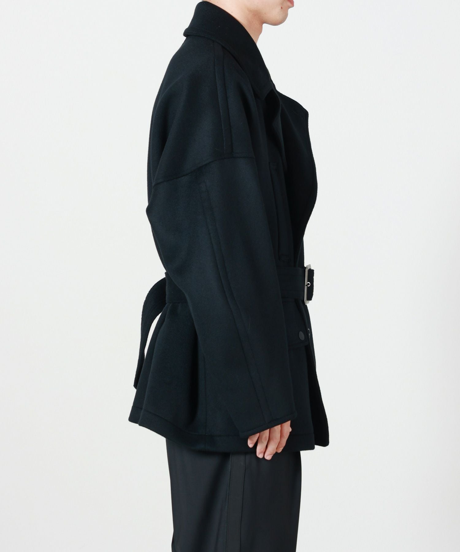 UJOH(ウジョー)】 チンスナップベルトウールコート｜PARIGOT ONLINE