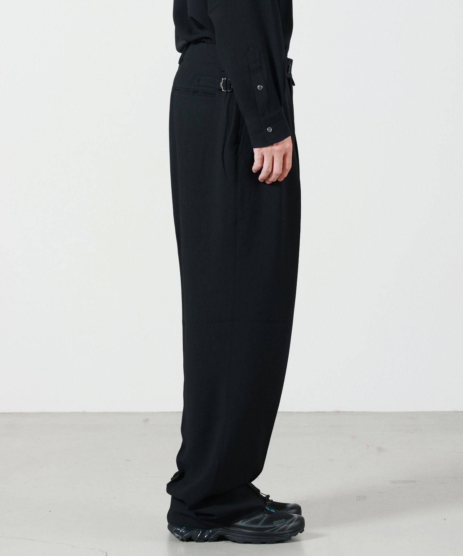 RAINMAKER(レインメーカー)】 MELANGE TWILL WIDE TROUSERS｜PARIGOT