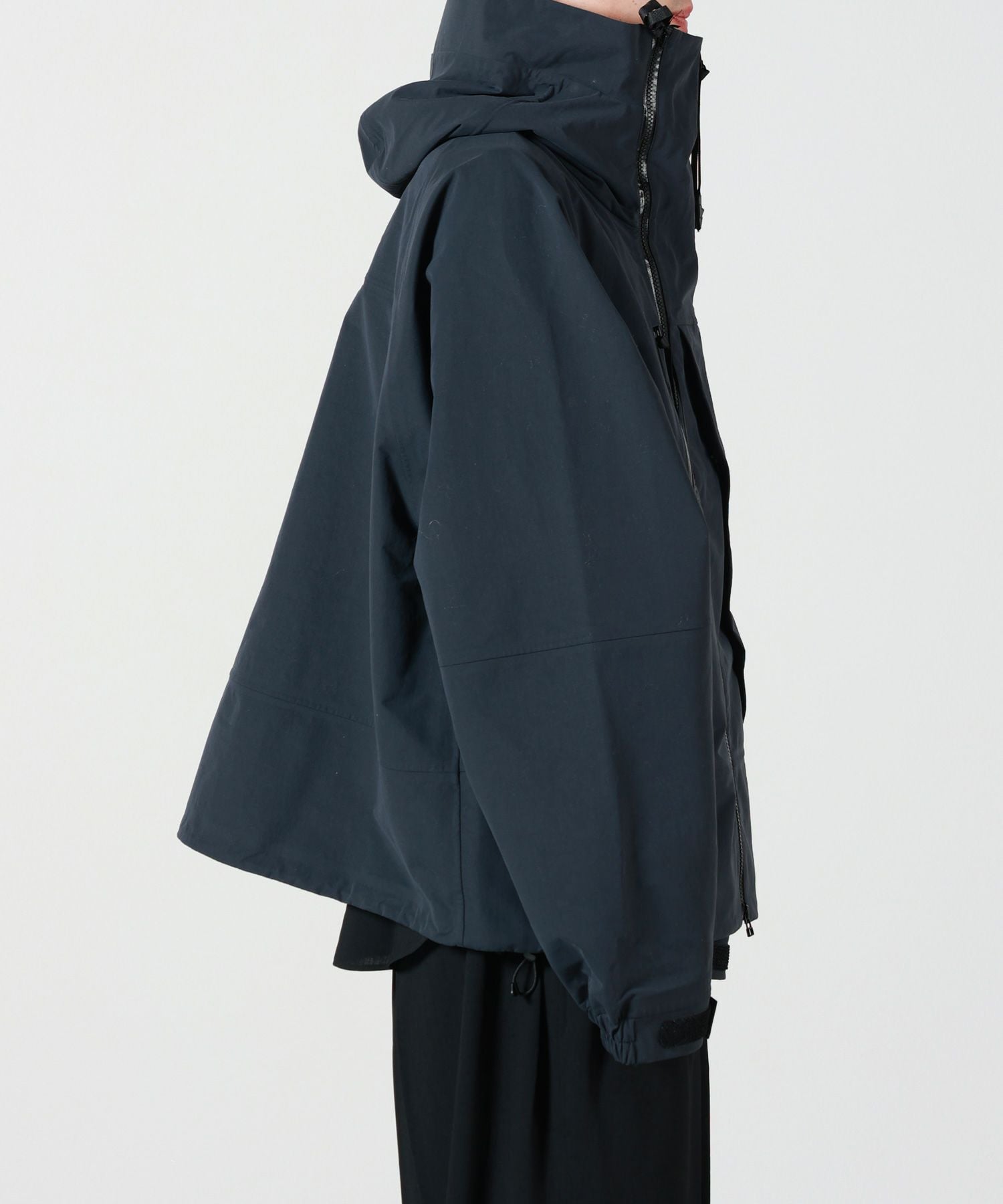 RAINMAKER(レインメーカー)】 BREATHABLE WATERPROOF MOUTAIN PARKA