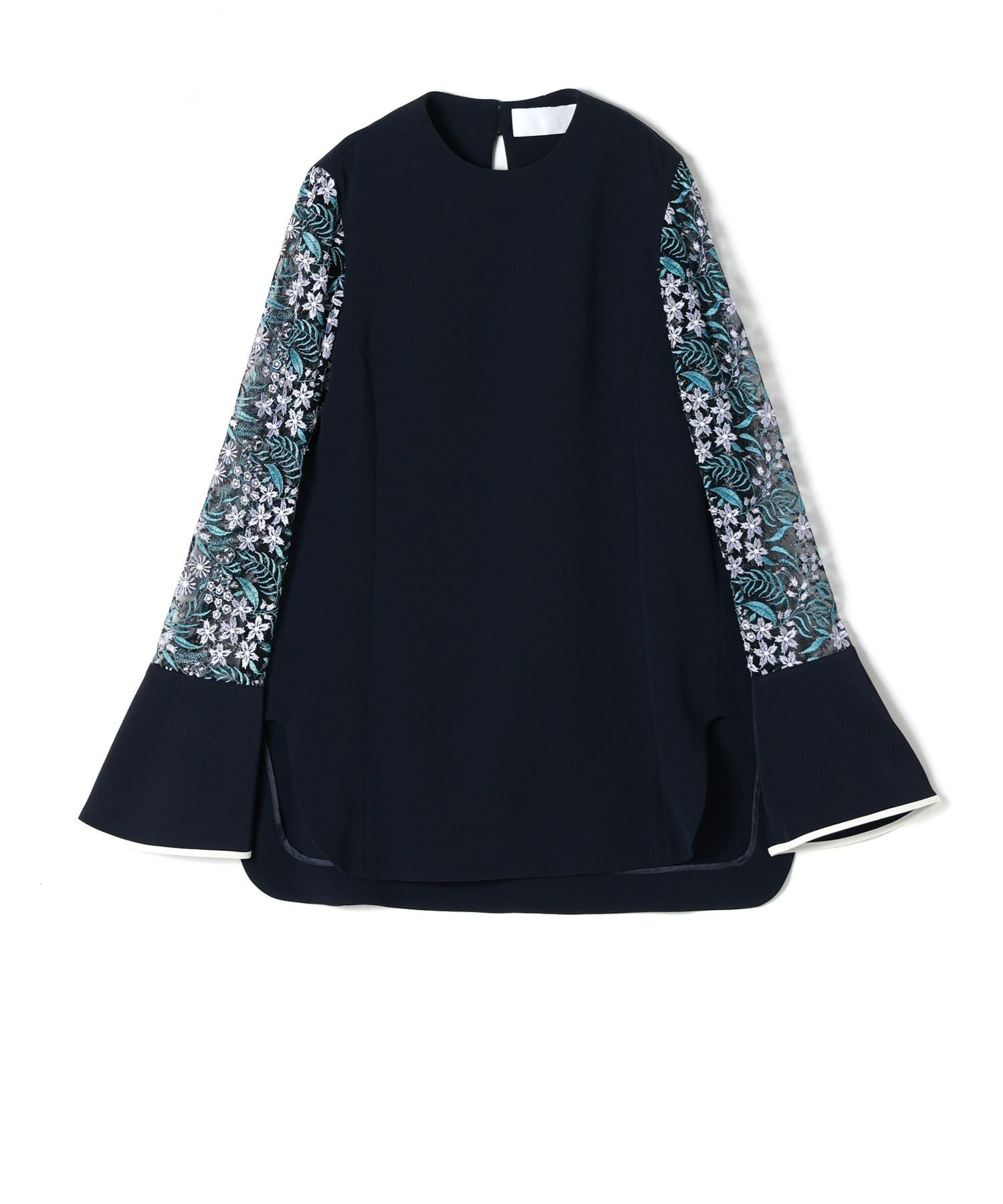 000000040418-02.jpg?size=l&w=