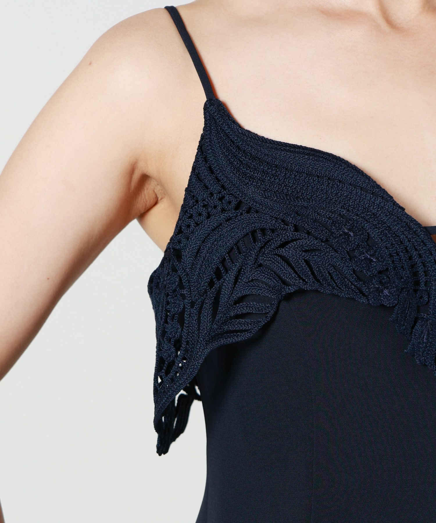Mame Kurogouchi(マメ クロゴウチ)】 Embroidered Camisole Top