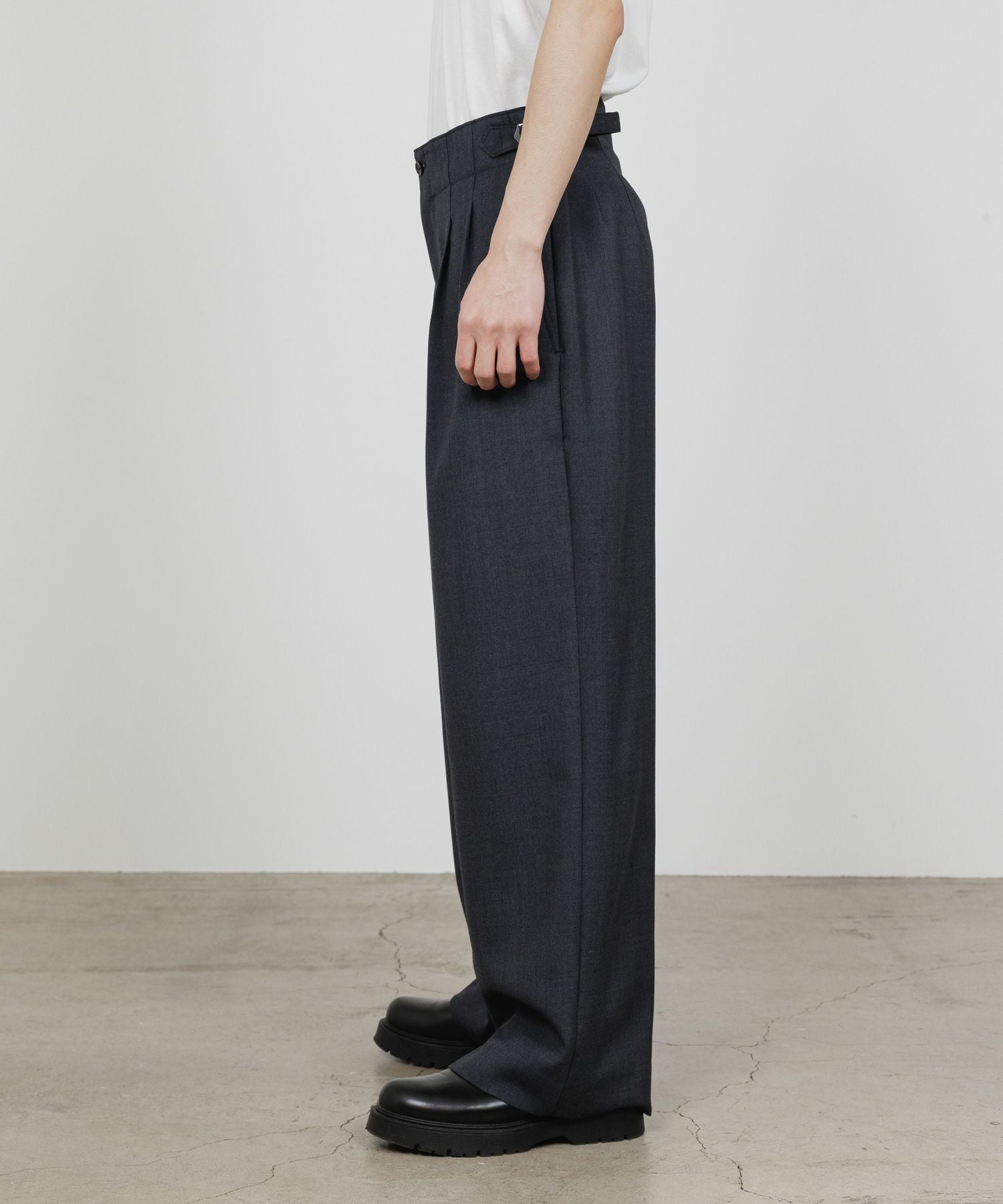 marka(マーカ)】 TWO TUCK MILITARY TROUSERS｜PARIGOT ONLINE（パリゴ