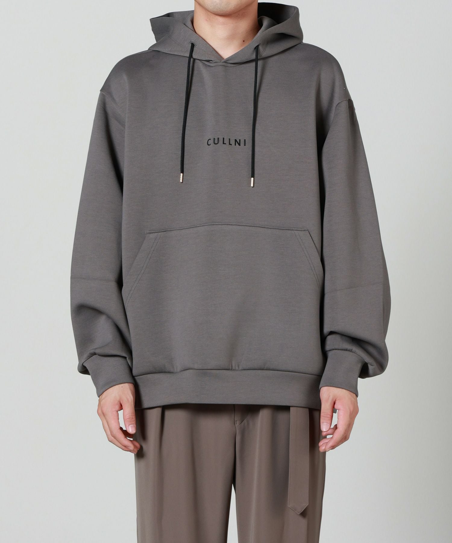 CULLNI(クルニ)】 CULLNI Logo Embroidery Hoodie｜PARIGOT ONLINE