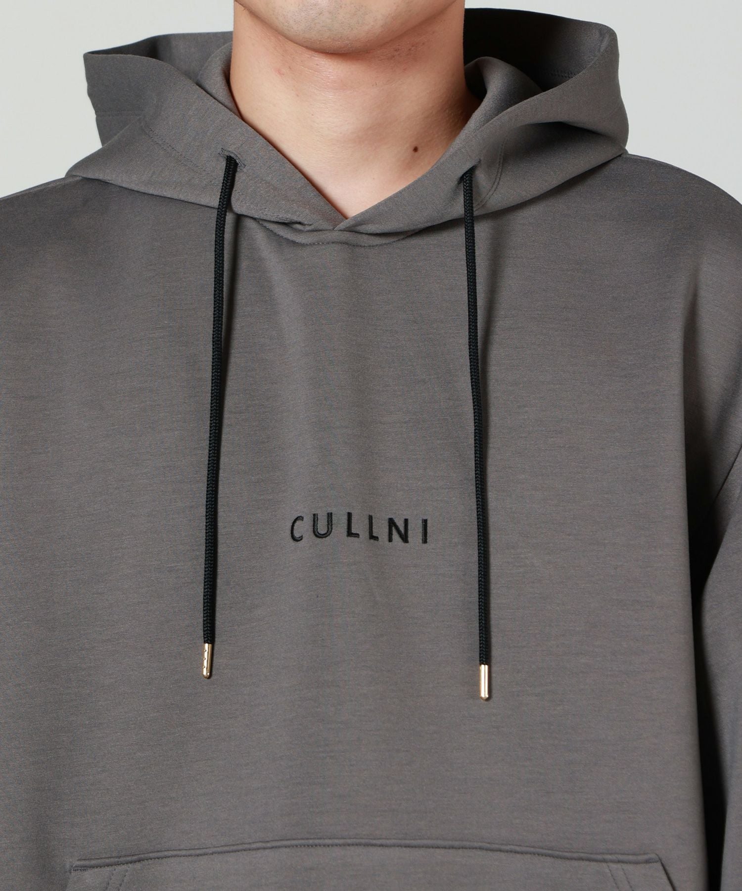 CULLNI(クルニ)】 CULLNI Logo Embroidery Hoodie｜PARIGOT ONLINE