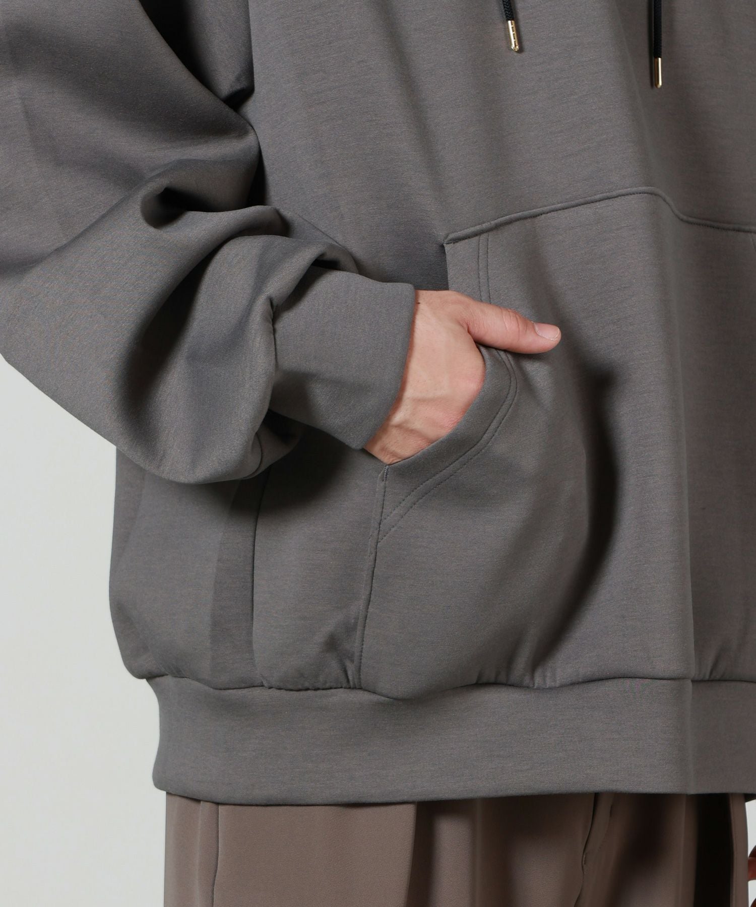 CULLNI(クルニ)】 CULLNI Logo Embroidery Hoodie｜PARIGOT ONLINE
