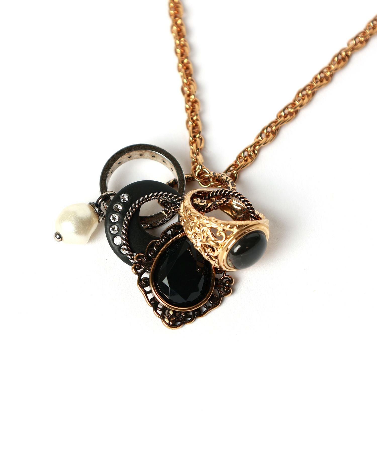希少☆美品　クロエ　Chloe 馬蹄チャーム　ネックレス　ペンダント　ケララ 黒 Chloe(クロエ)】 ANTIQUE PEARLS ネックレス｜PARIGOT ONLINE（パリゴ