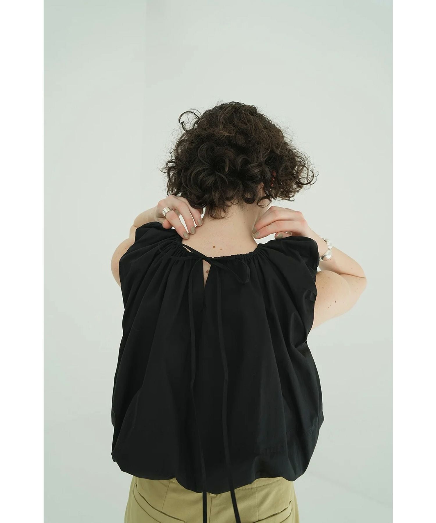 CLANE(クラネ)】 W FACE SLEEVELESS RIBBON TOPS｜PARIGOT ONLINE