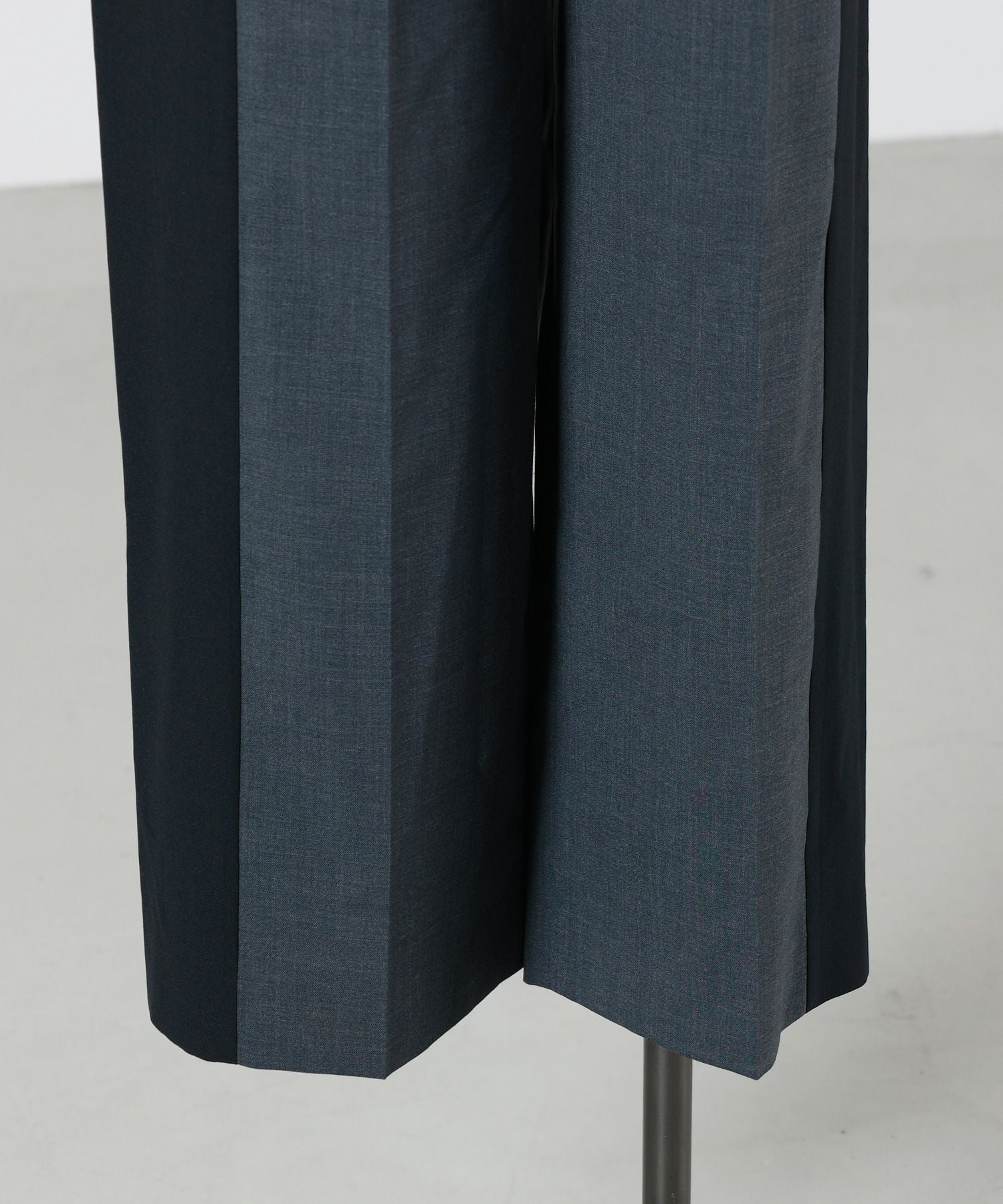 ENFOLD(エンフォルド)】 TROMPE-L'OEIL ALL-IN-ONE｜PARIGOT ONLINE