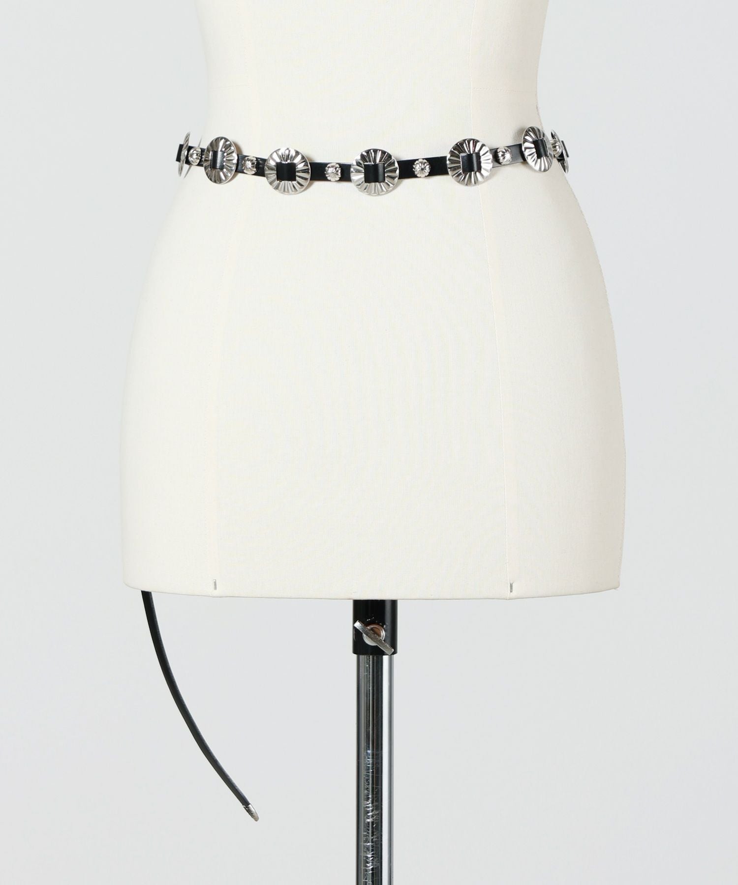 TOGA TOO(トーガトゥー)】 CONCHO NARROW BELT｜PARIGOT ONLINE