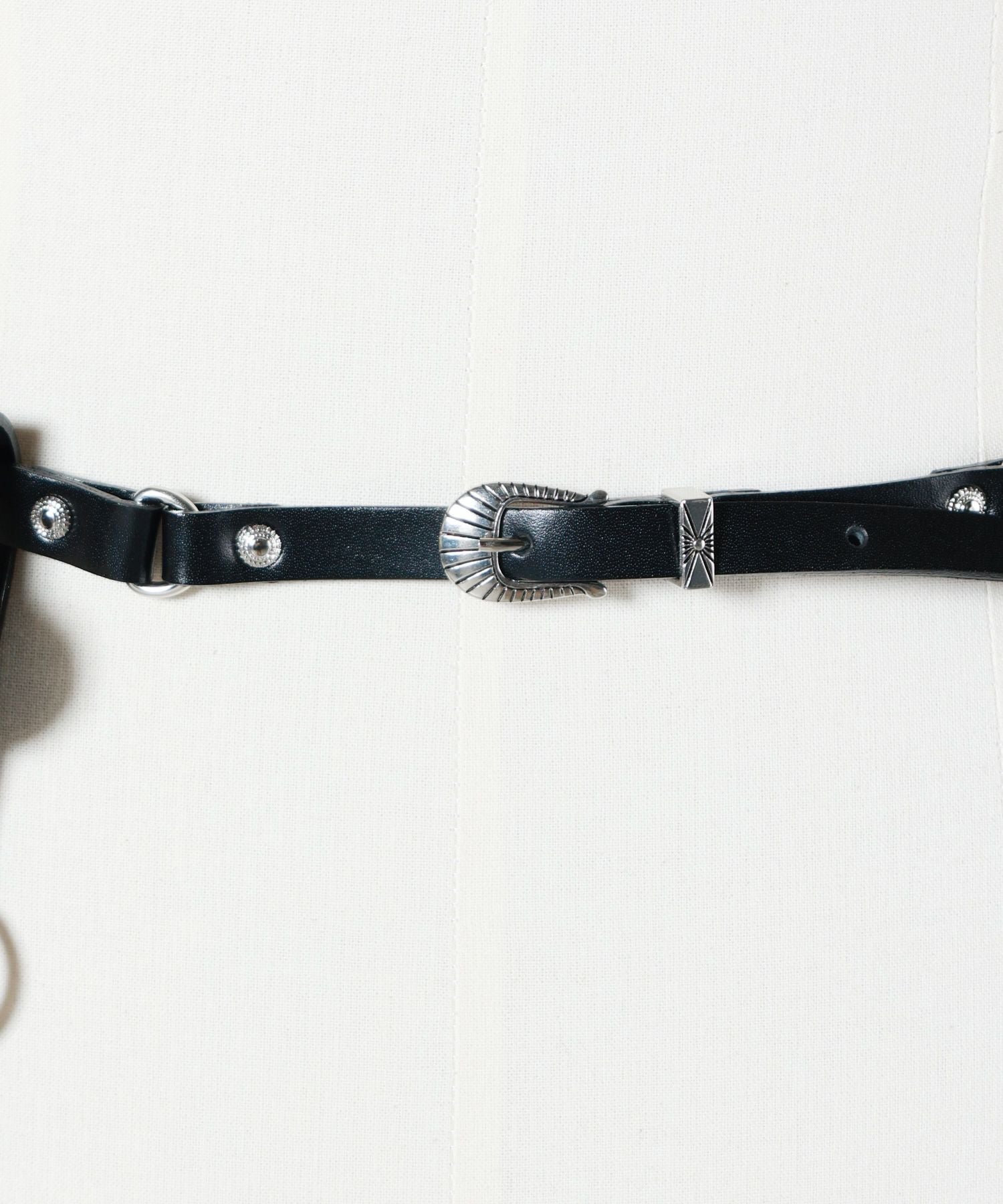 TOGA TOO(トーガトゥー)】 CONCHO NARROW BELT｜PARIGOT ONLINE