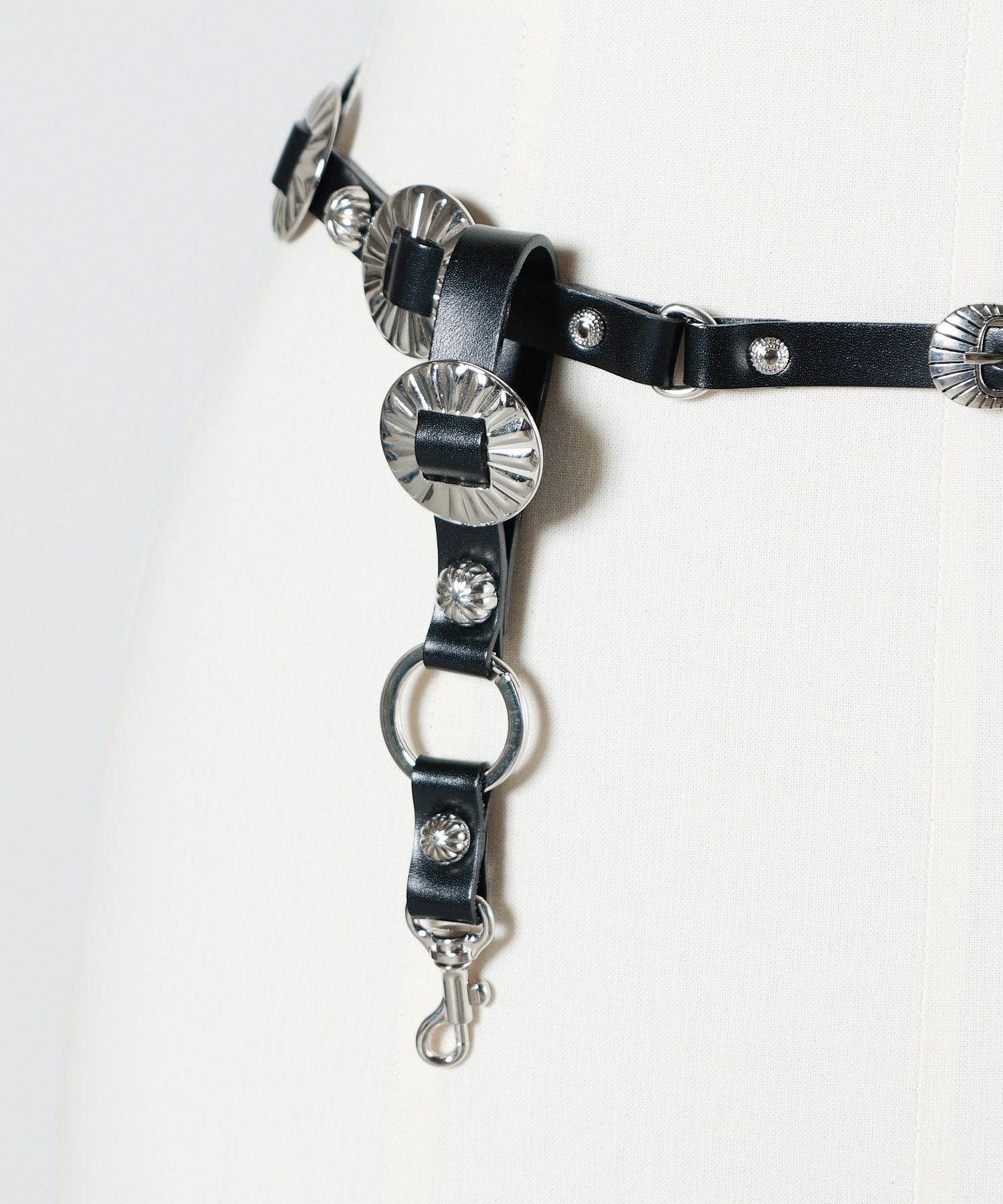 TOGA TOO(トーガトゥー)】 CONCHO NARROW BELT｜PARIGOT ONLINE