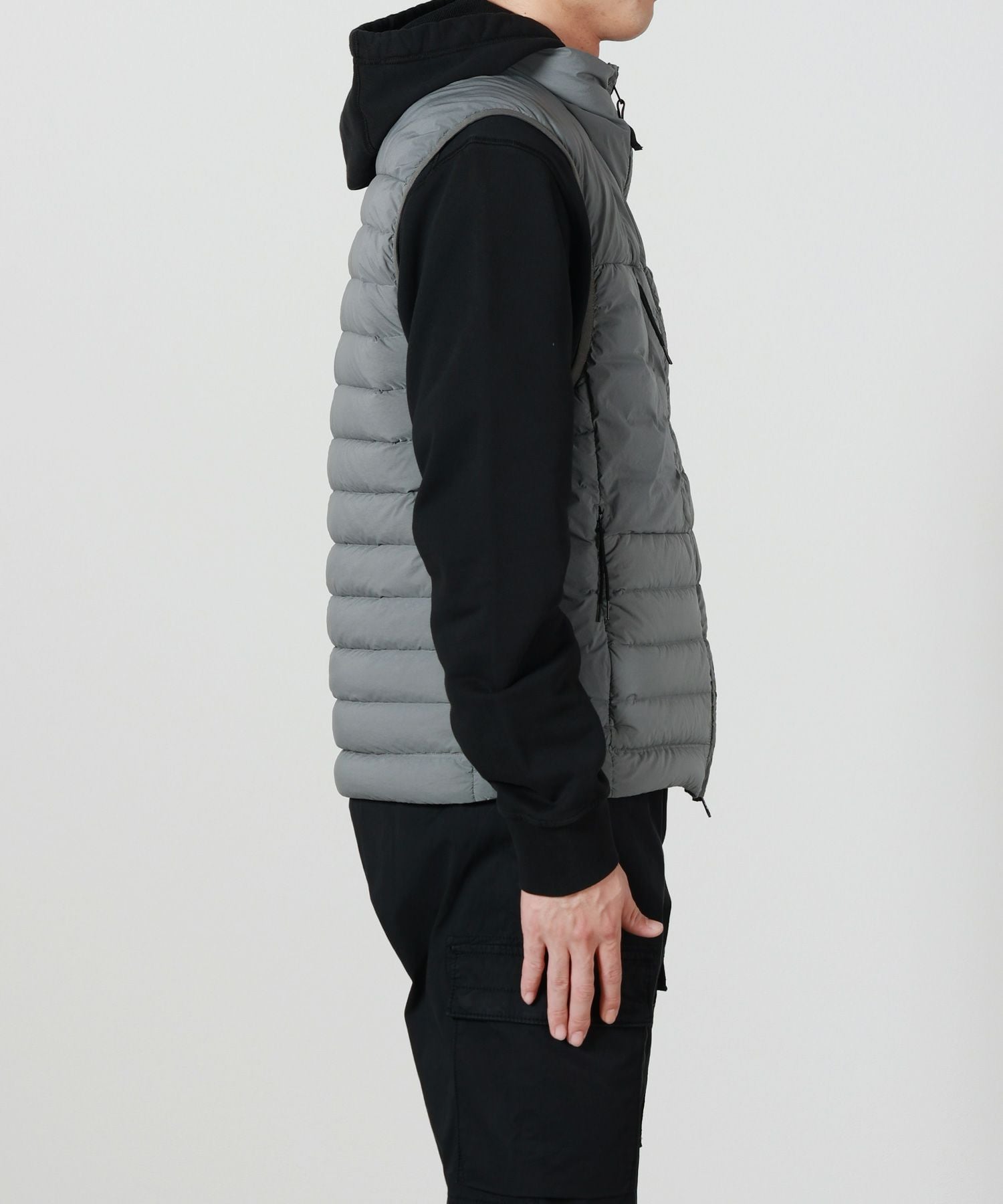 STONE  ストーンアイランド PERTEX ベスト サイズS STONE ISLAND(ストーンアイランド)】 SEAMLESS TUNNEL PADDED ベスト