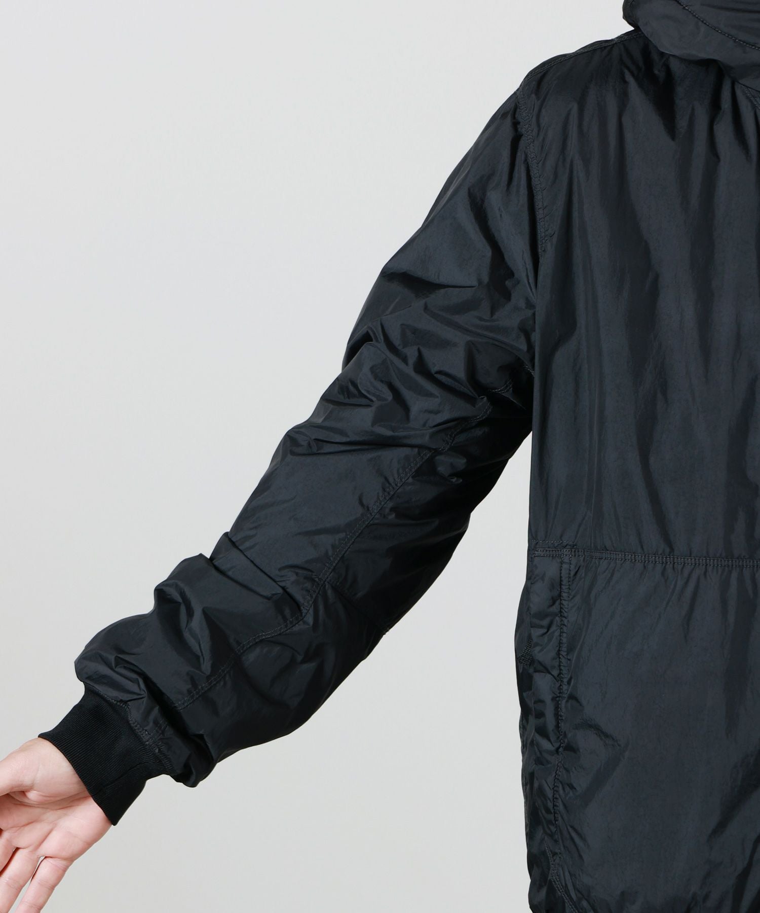 STONE ISLAND(ストーンアイランド)】 RECYCLED NYLON ジャケット