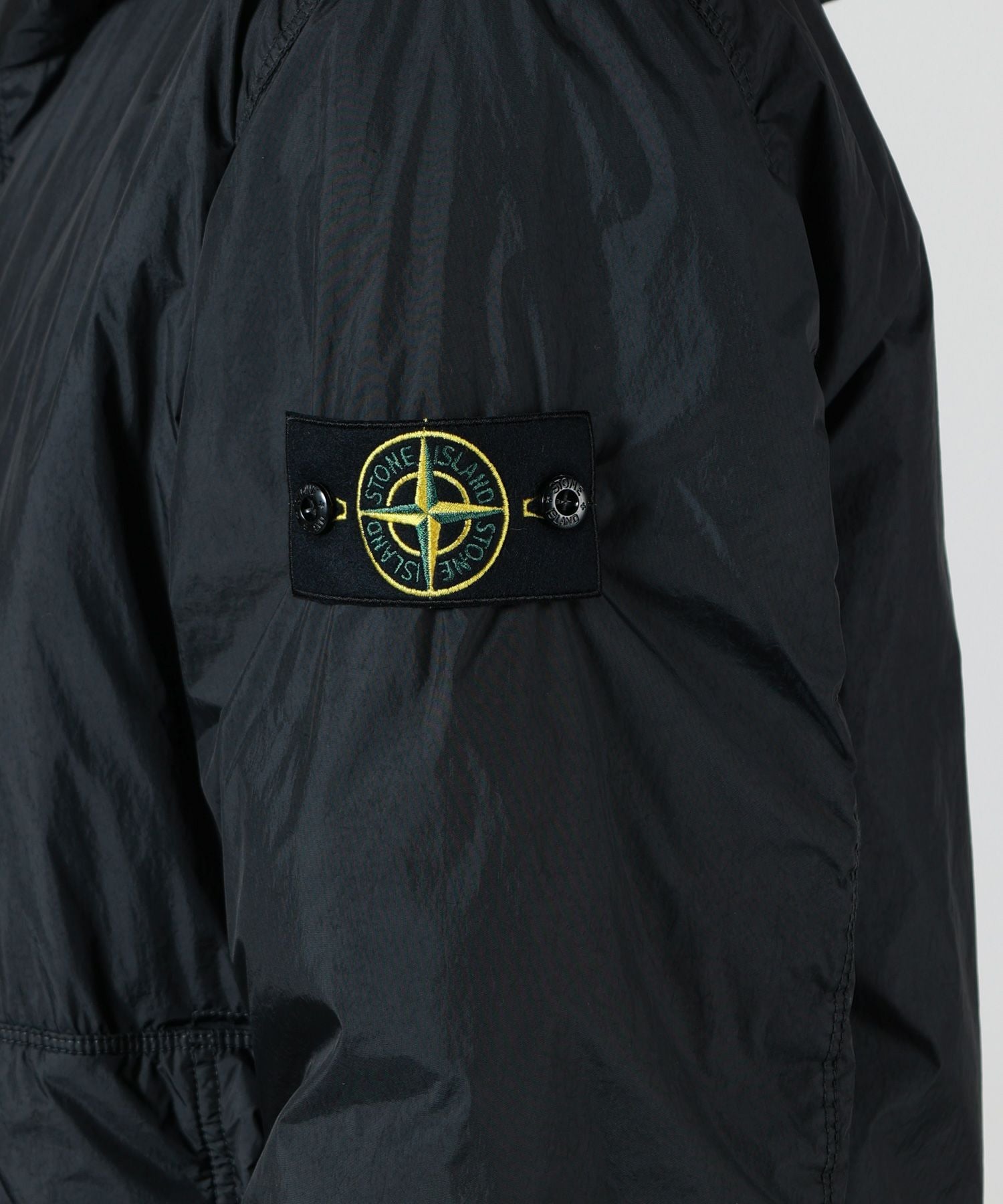 STONE ISLAND(ストーンアイランド)】 RECYCLED NYLON ジャケット