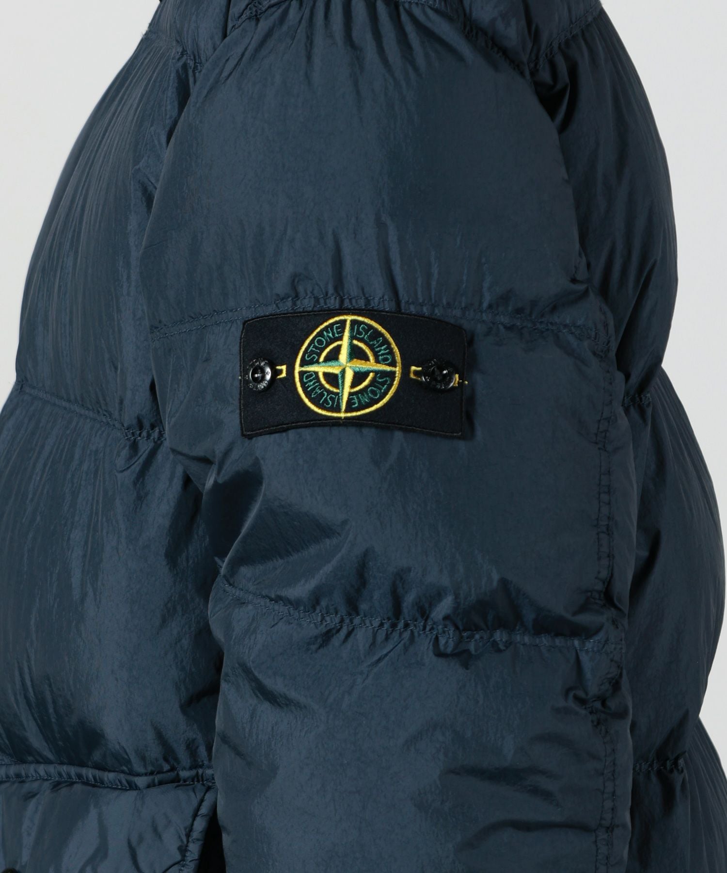 STONE ISLAND(ストーンアイランド)】 RECYCLED NYLON ジャケット