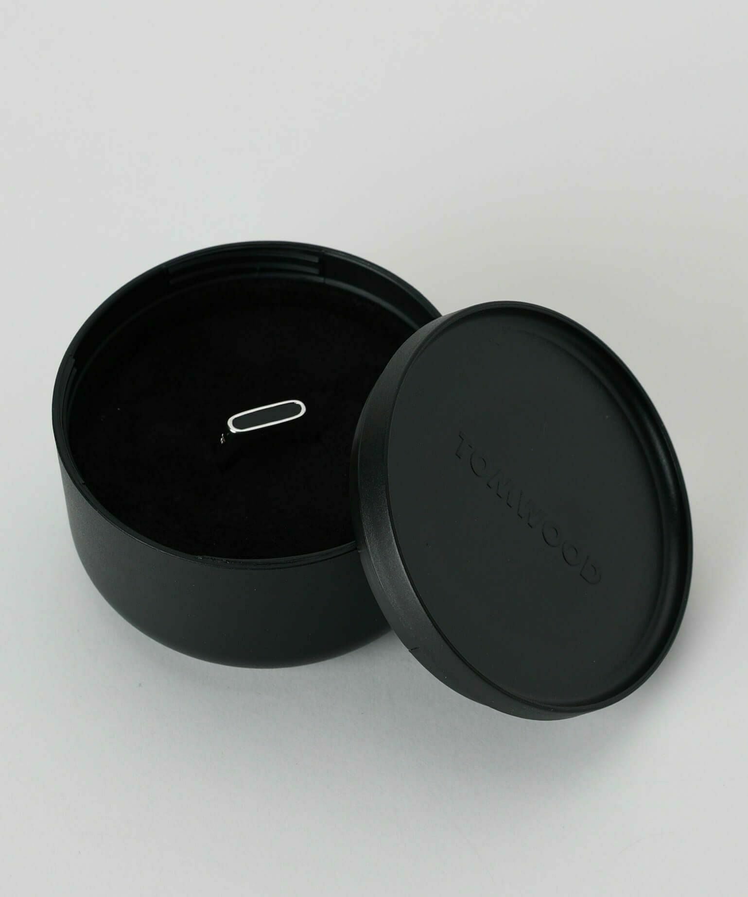 TOM WOOD(トムウッド)】 Cushion Black Larvikite リング(Men's size