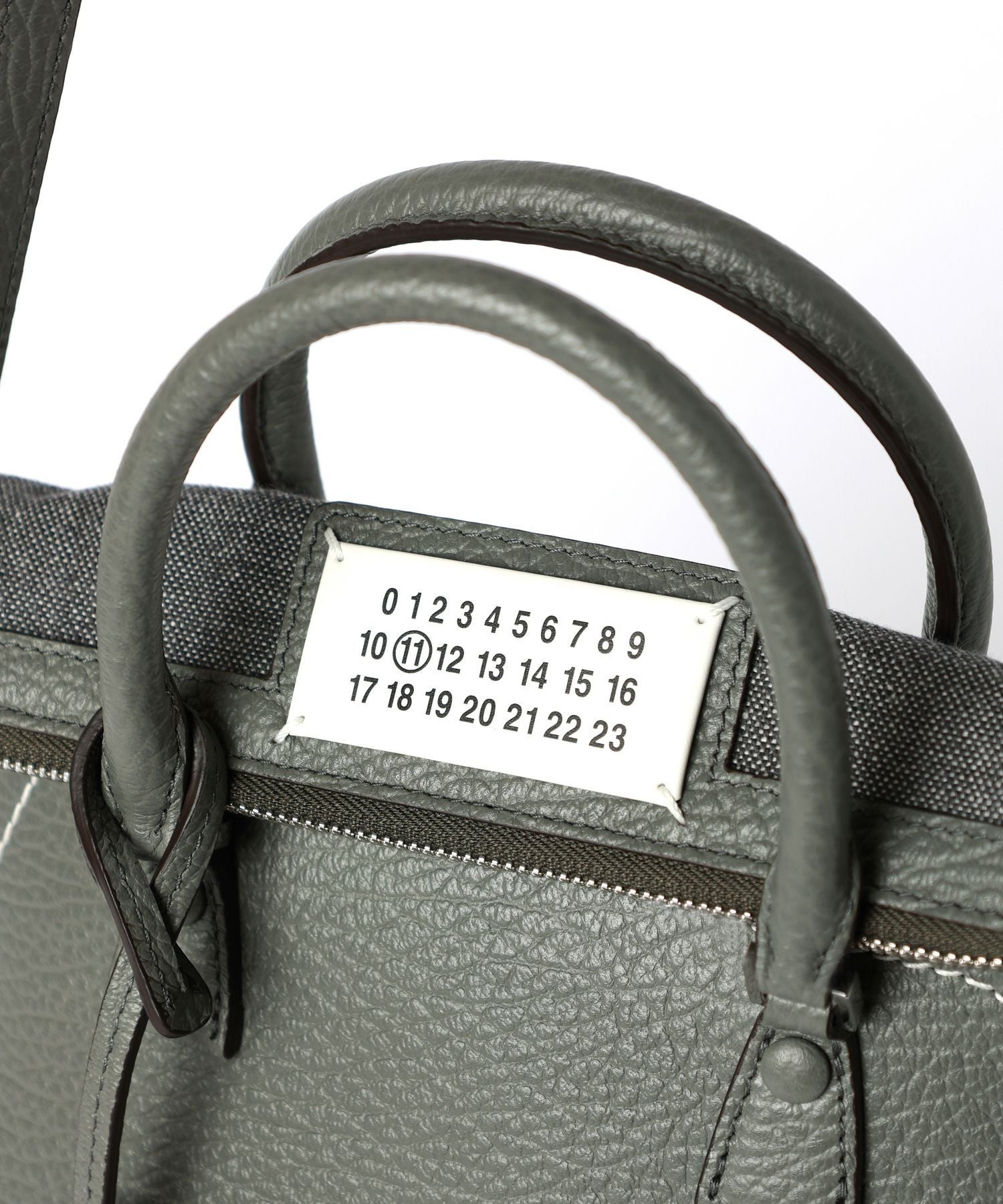 Maison Margiela(メゾンマルジェラ)】 5AC CLASSIQUE MINI｜PARIGOT