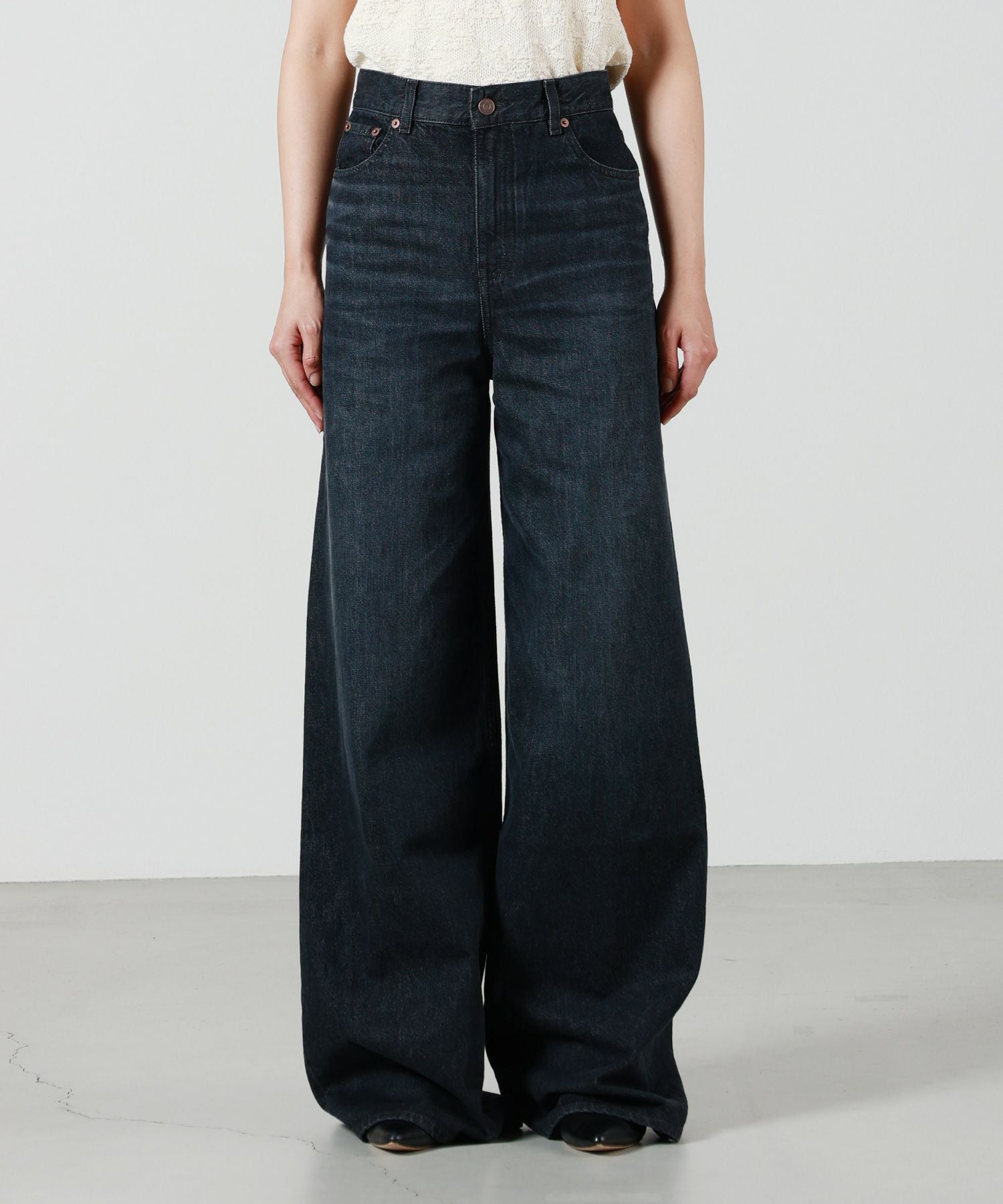 Chloe(クロエ)】 ハイライズ ワイドレッグジーンズ｜PARIGOT ONLINE