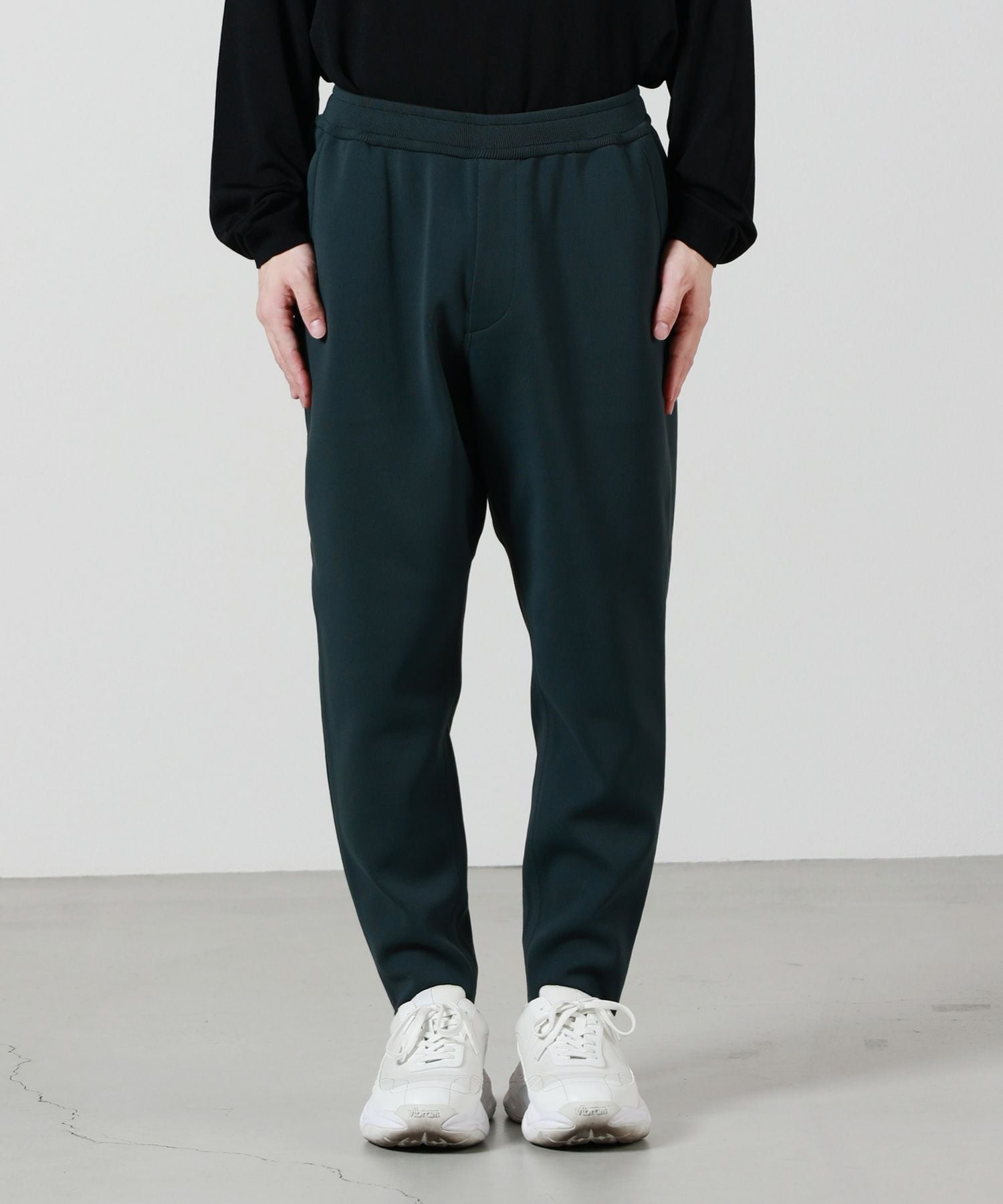 CFCL(シーエフシーエル)】 MILAN TAPERED PANTS｜PARIGOT ONLINE