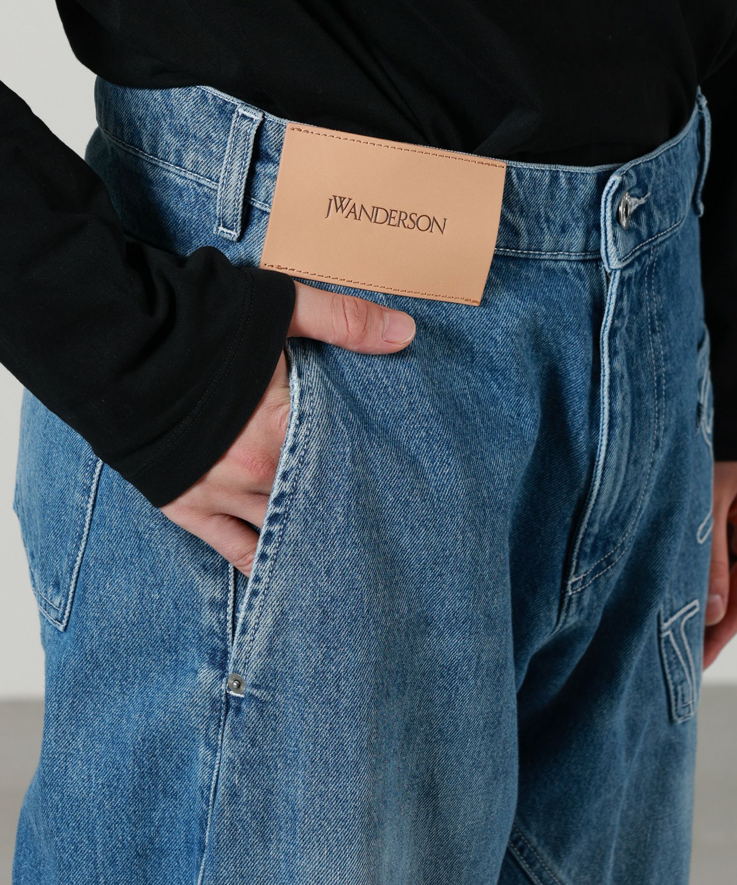 JW Anderson(ジェイダブリューアンダーソン)】 ツイステッドワーク