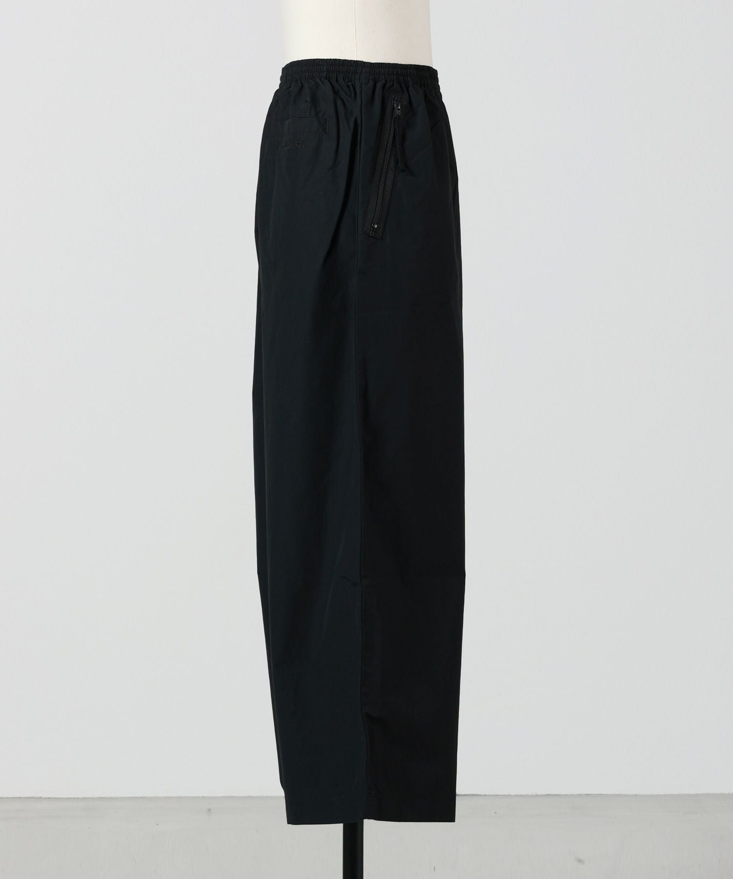 Acne Studios(アクネストゥディオズ)】 リラックスフィット トラウザー