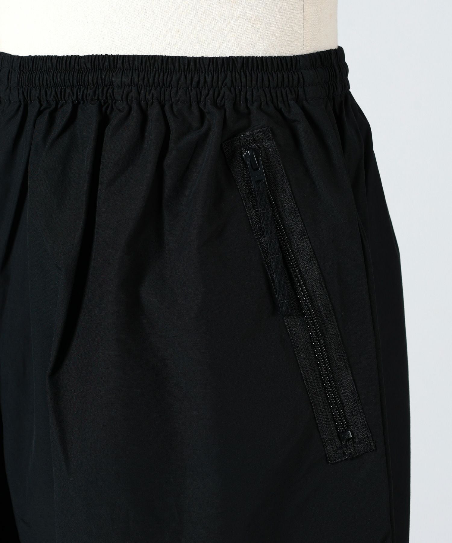 Acne Studios(アクネストゥディオズ)】 リラックスフィット トラウザー