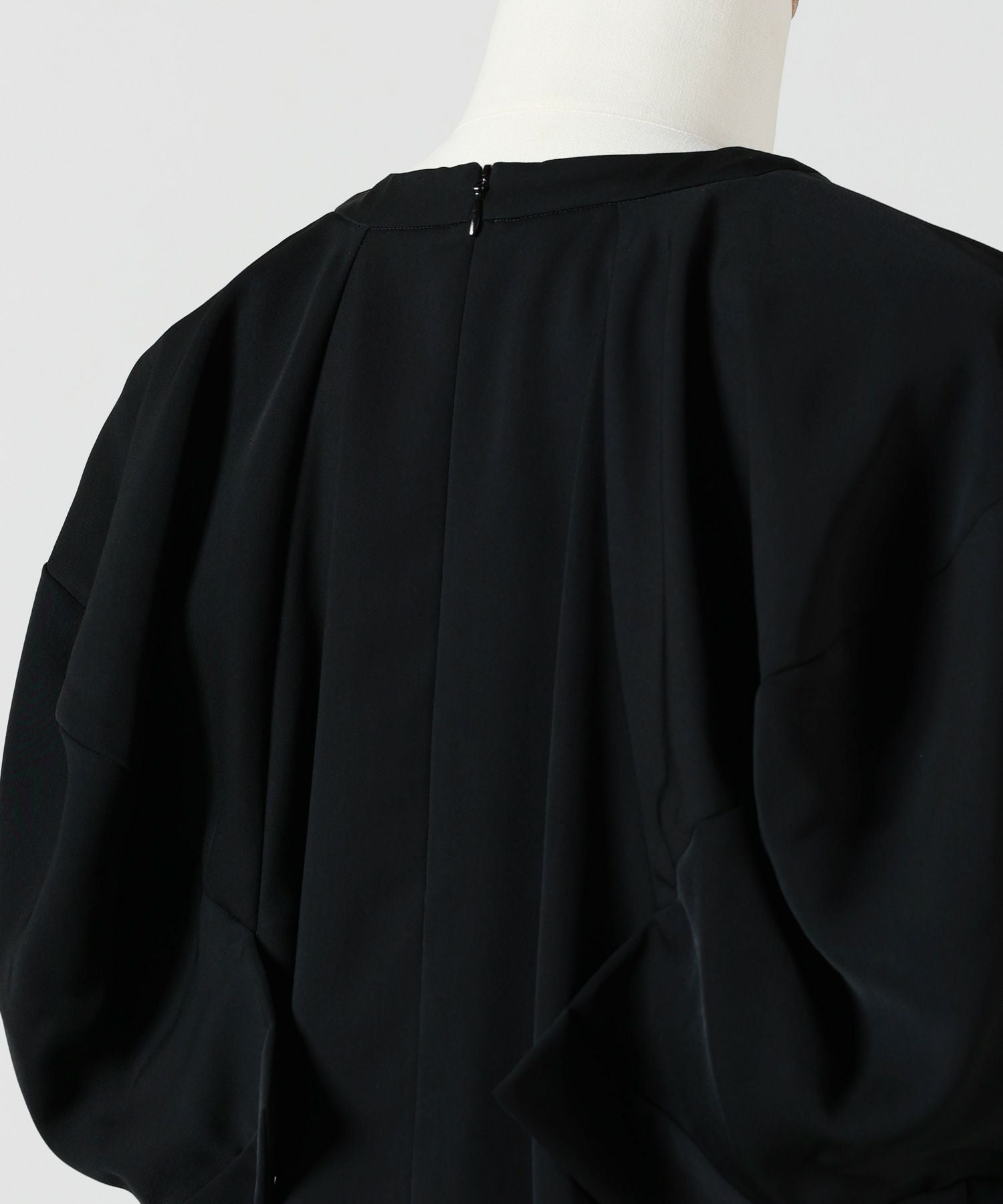 ENFOLD(エンフォルド)】 WING-SLEEVES PULLOVER｜PARIGOT ONLINE