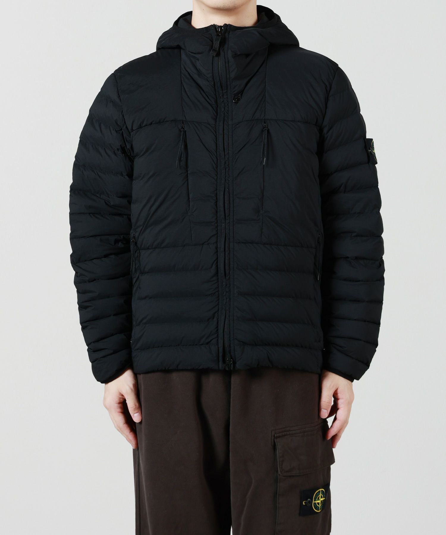 STONE ISLAND(ストーンアイランド)】 シームレス TUUNELフードダウン