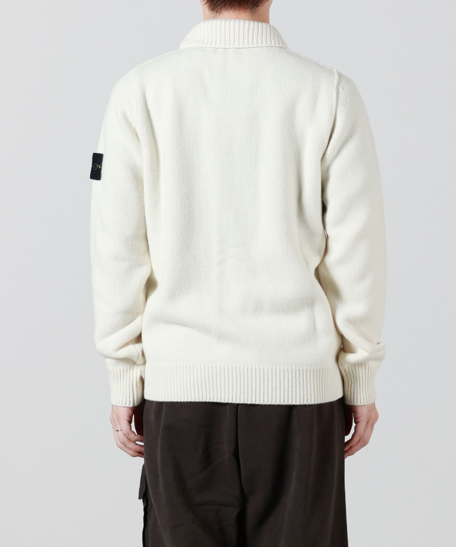 STONE ISLAND(ストーンアイランド)】 ボタン付きジャンパー フェルト