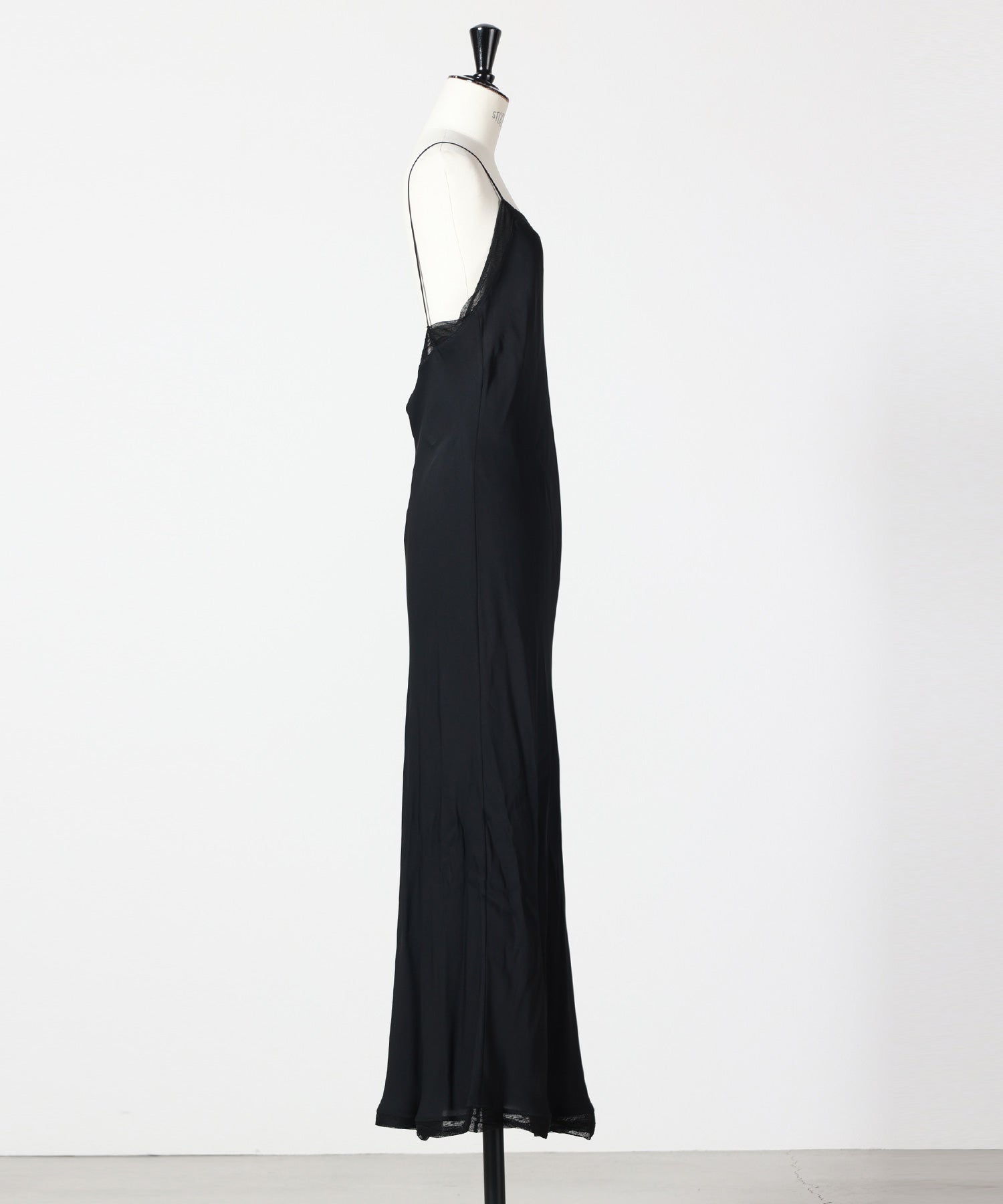 TOTEME(トーテム)】 Satin slip dress｜PARIGOT ONLINE（パリゴ
