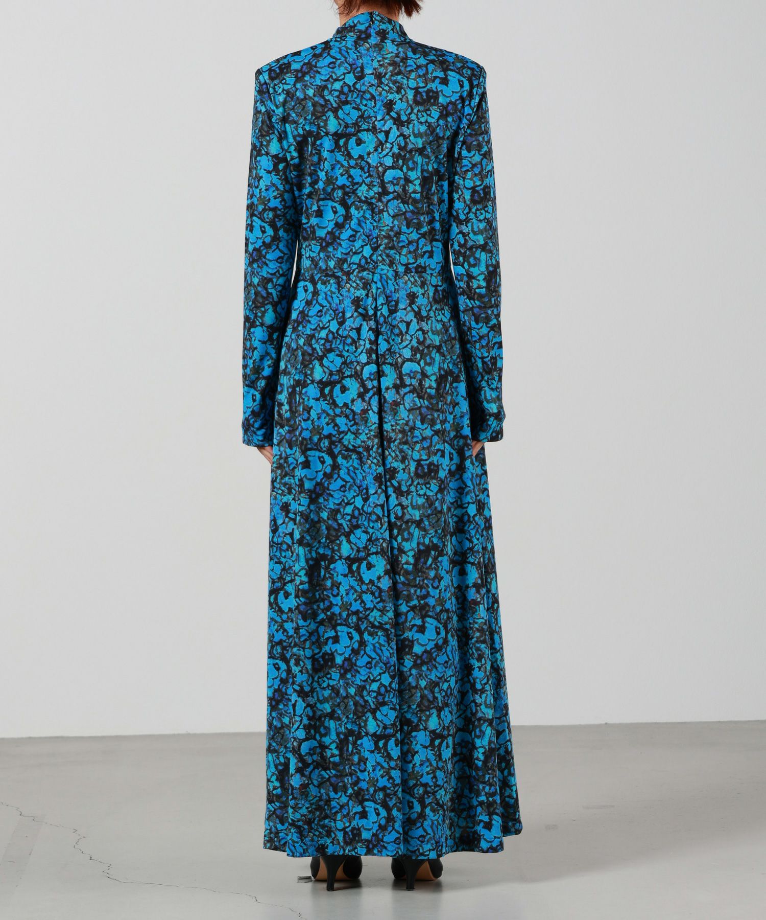 TOGA PULLA(トーガプルラ)】 SMOOTH JERSEY DRESS｜PARIGOT ONLINE