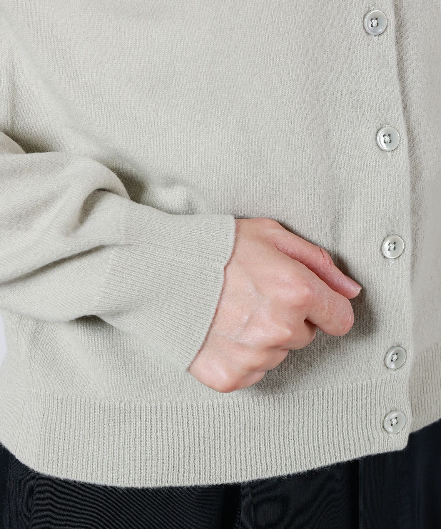 Maison Margiela(メゾンマルジェラ)】 ニットカーディガン｜PARIGOT