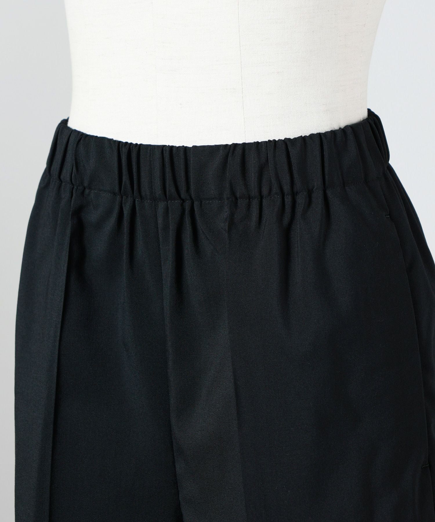 ENFOLD(エンフォルド)】 CENTER-PRESS BERMUDA-PANTS｜PARIGOT ONLINE