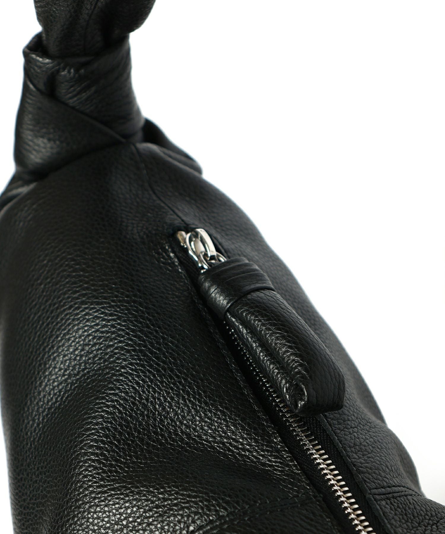 LEMAIRE(ルメール)】 LARGE CROISSANT BAG IN LEATHER｜PARIGOT ONLINE