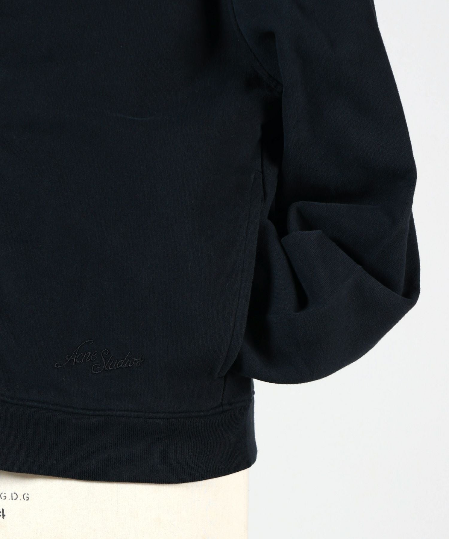 Acne Studios(アクネストゥディオズ)】 ZIP-UP SWEATSHIRT｜PARIGOT